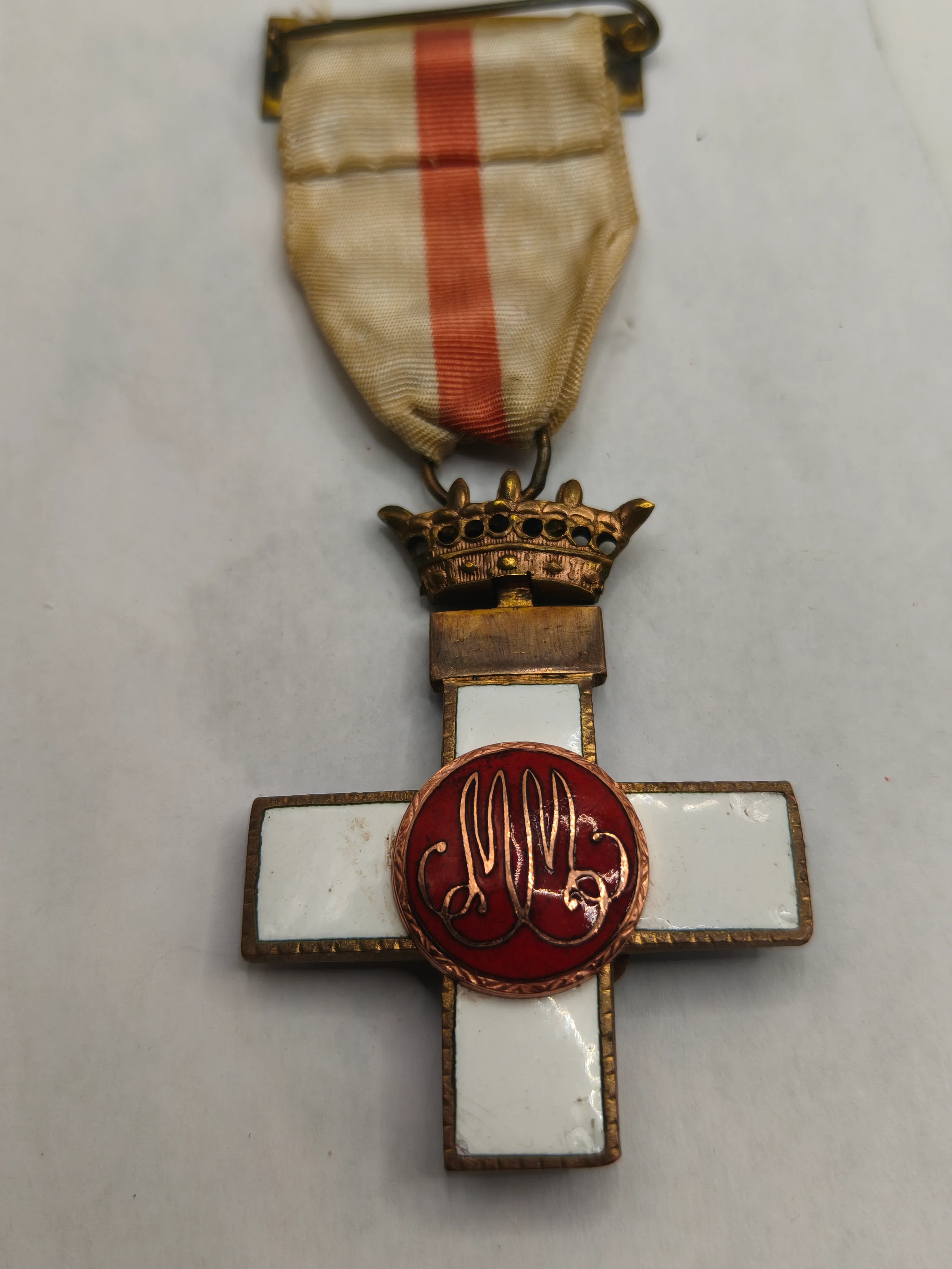 Medalla cruz m��rito militar pensionada.��poca Franco. Espa?a