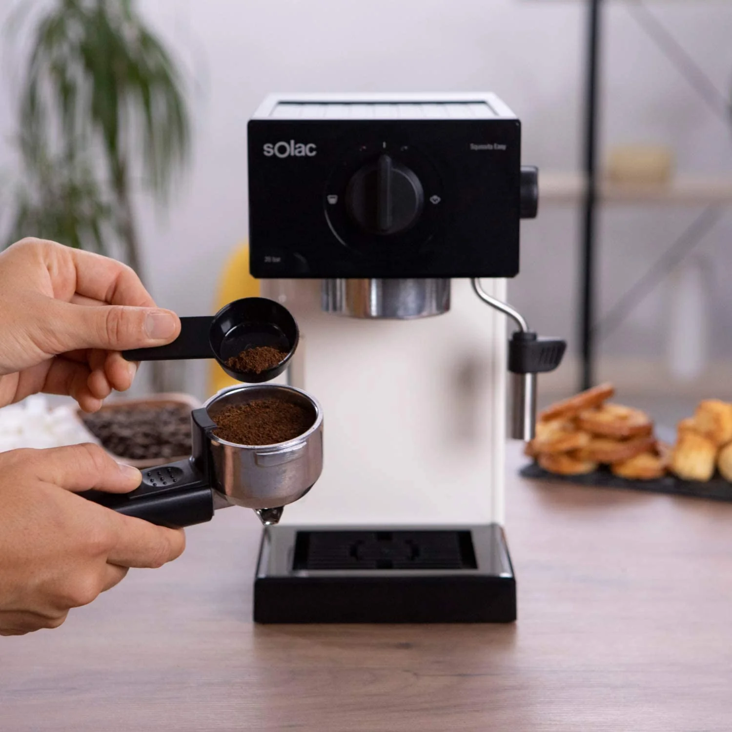 Macchina Da Caffè Espresso E Cappuccino 1050w
