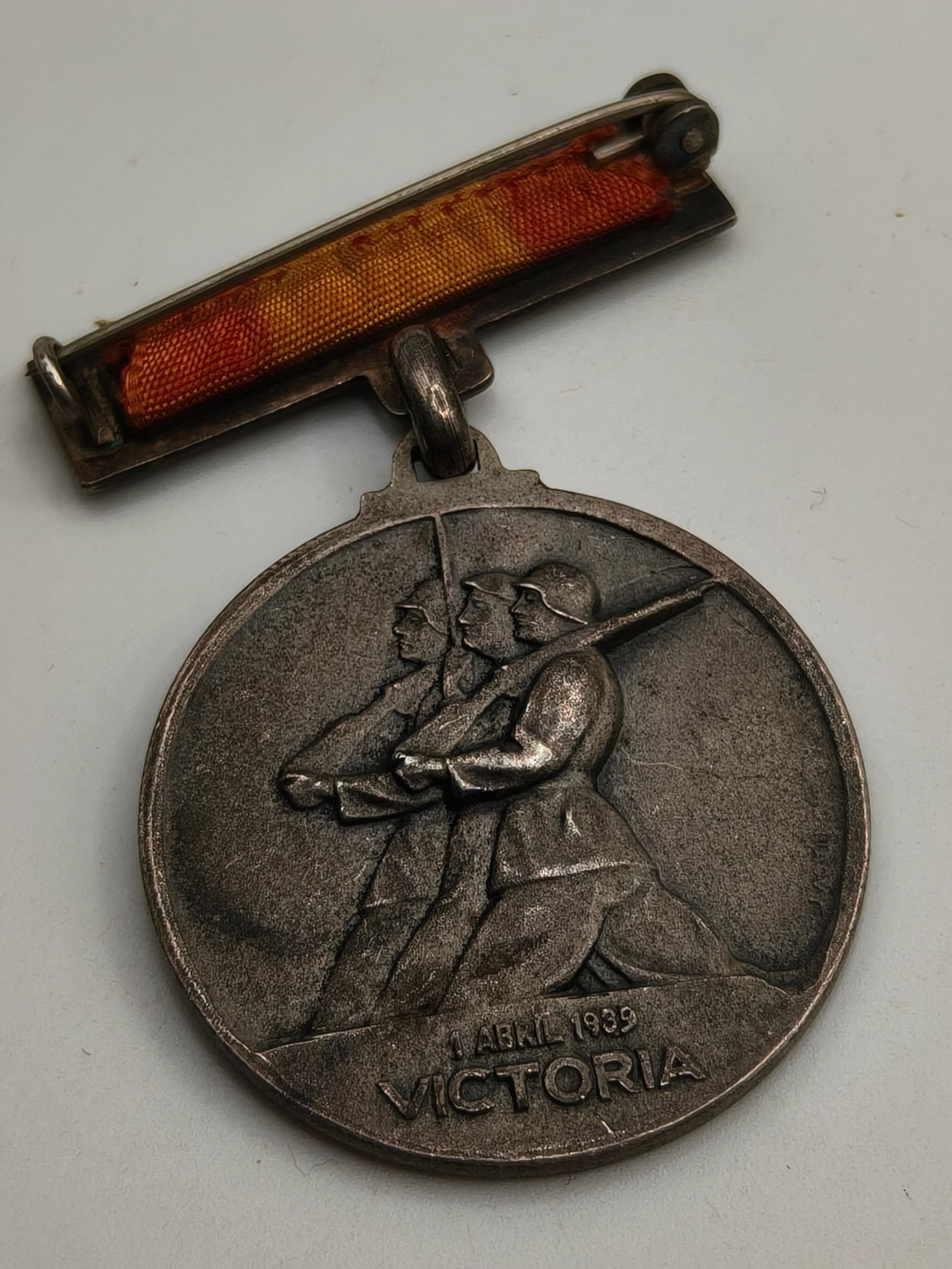 Medalla Alzamiento nacional. Modelo plata. 1936.