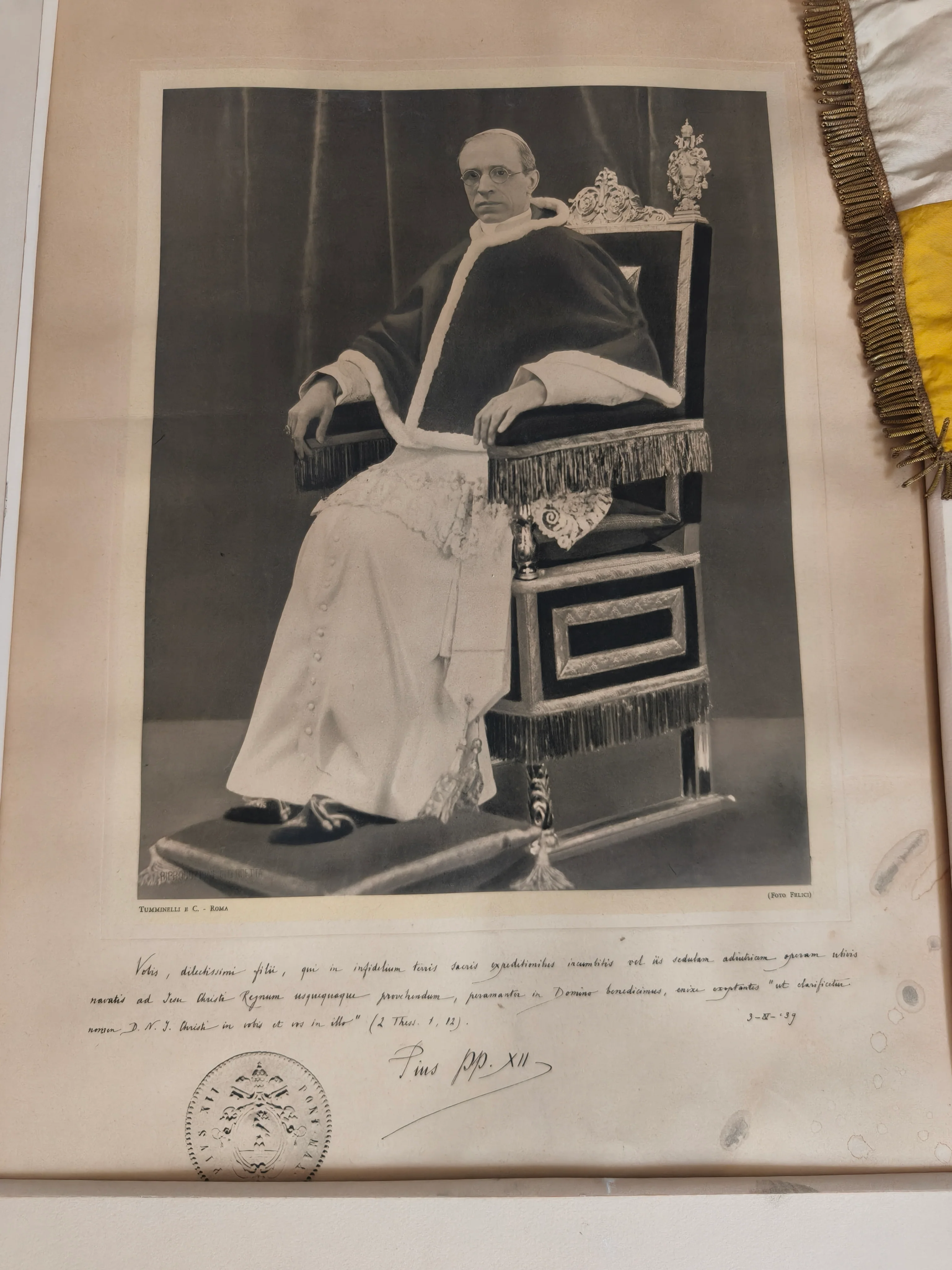 Bandera Vaticano y Diploma Pio XII.