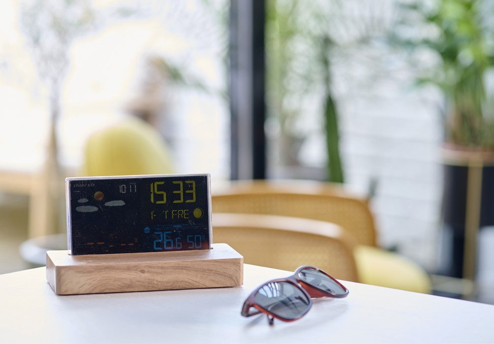 Wetterstation Wetterstation CT610 mit Radio Holz braun, schwarz TH389302
