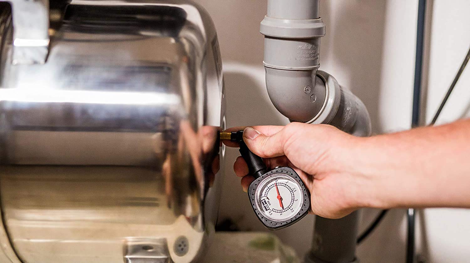 T.I.P. Hauswasserwerk Edelstahl 4350 Liter pro Stunde 5 bar Druckerhöhung und Bewässerung für Garten und Haus