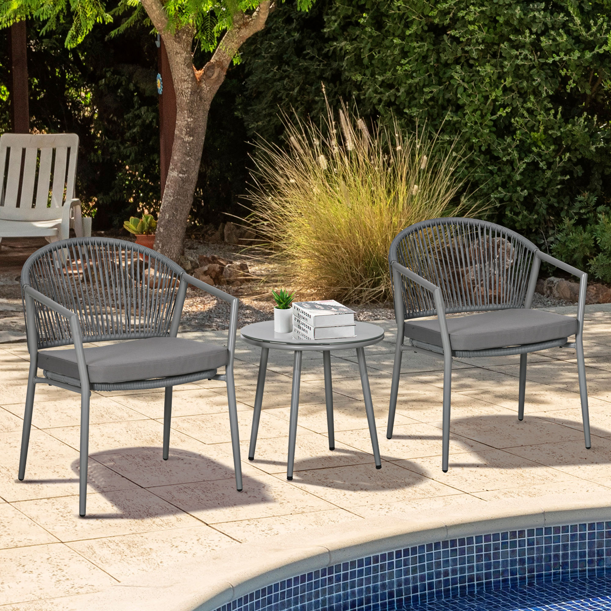 Outsunny Gartenmöbel-Set, 2 Stühle & 1 Tisch mit Glasplatte, Rattanoptik, wetterfest, Metallrahmen, Grau