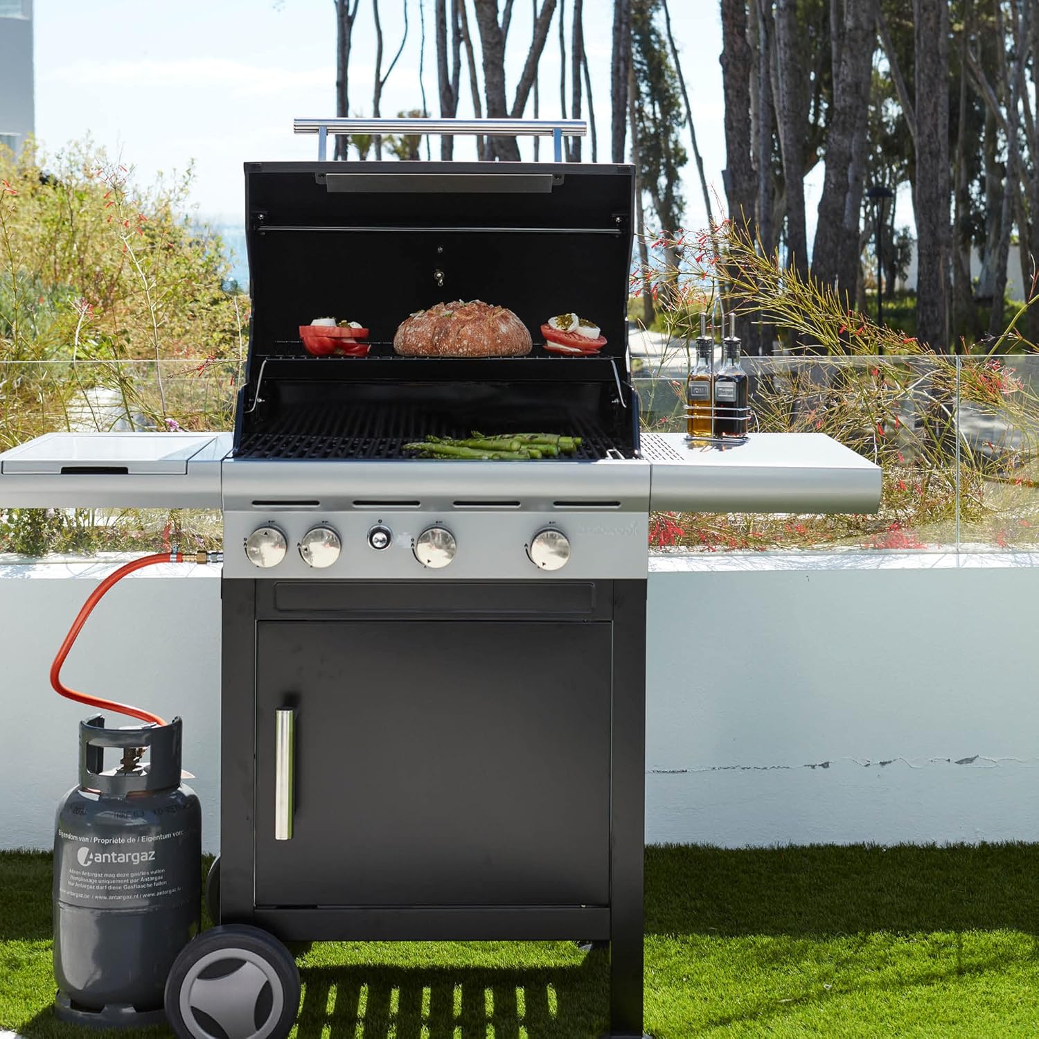 Barbecook Spring 3212 barbecue a gas con tavolino fisso, 3 bruciatori e bruciatori laterali, griglie in ghisa smaltata, 133 x 57 x 115 cm