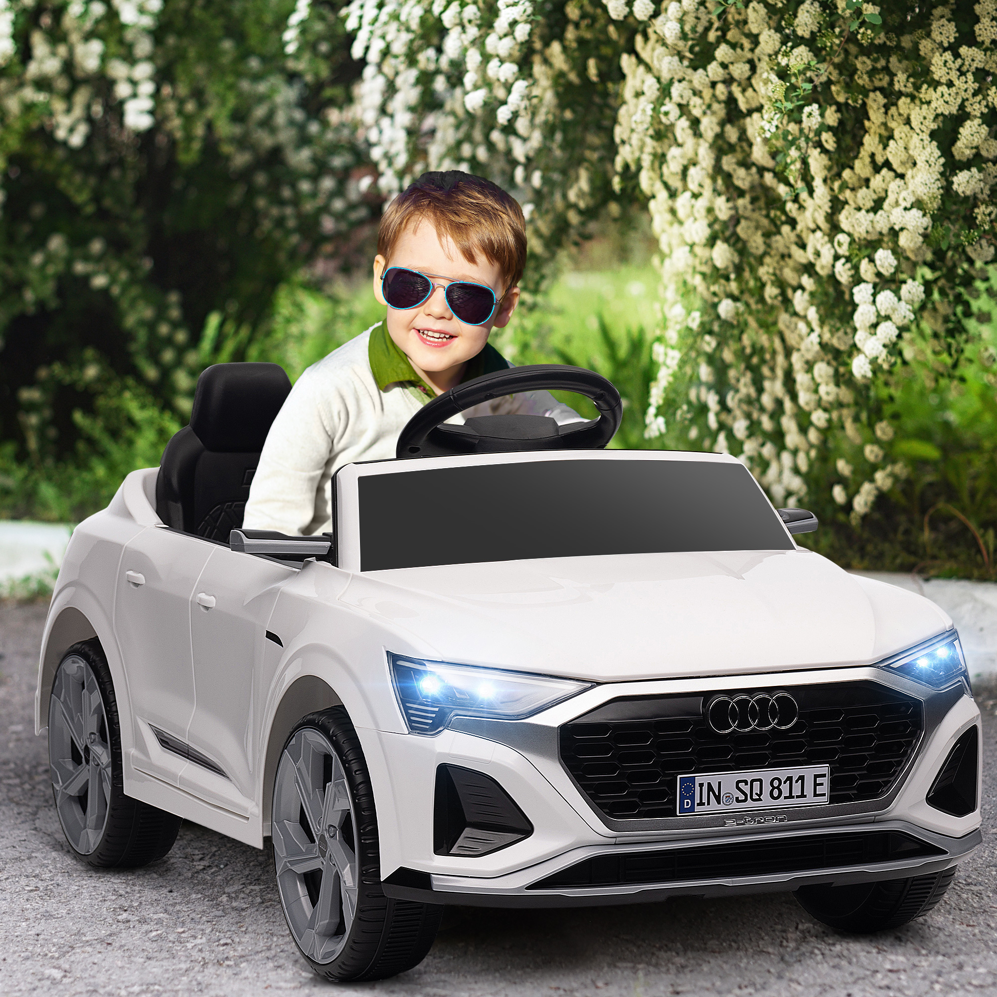 AIYAPLAY Elektro-Kinderauto, 12V Audi Q8, 3-5 km/h, Fernsteuerung, Scheinwerfer, Musik, Weiß