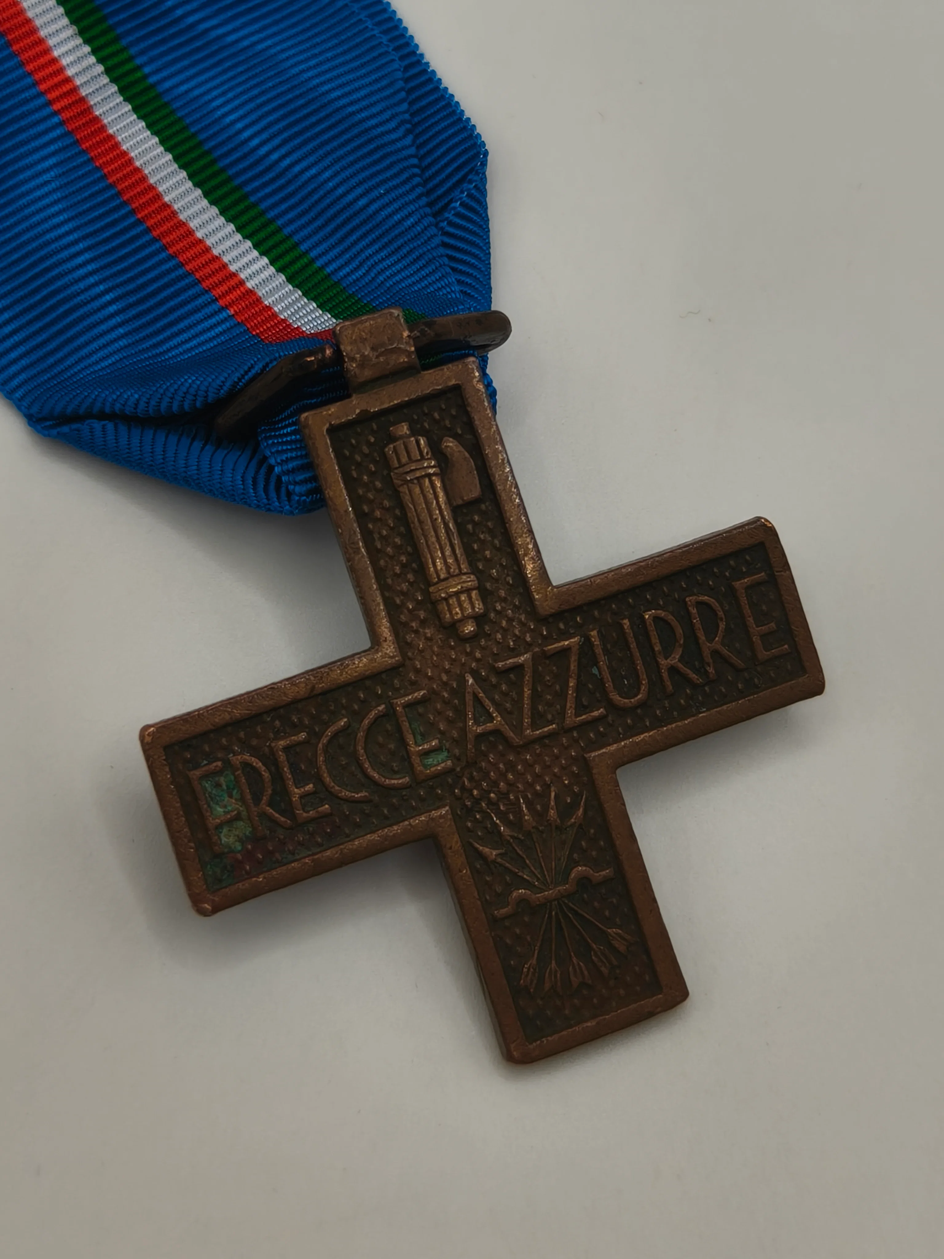 Medalla Cruz Tropas italianas Flechas Azules. Guerra civil espa?ola.