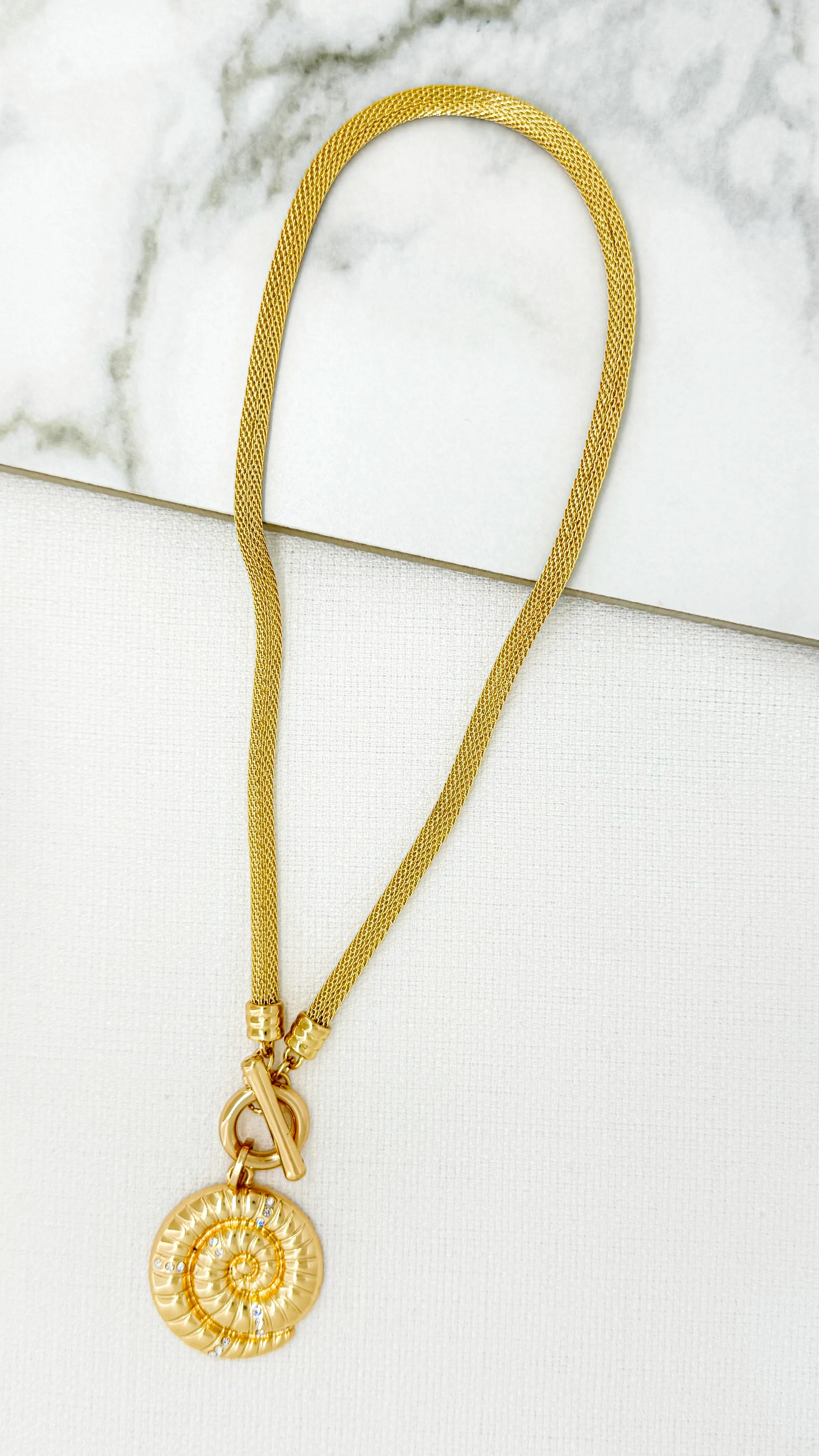 Envy Gold Mesh Chain with T-bar and Fossil Pendant
