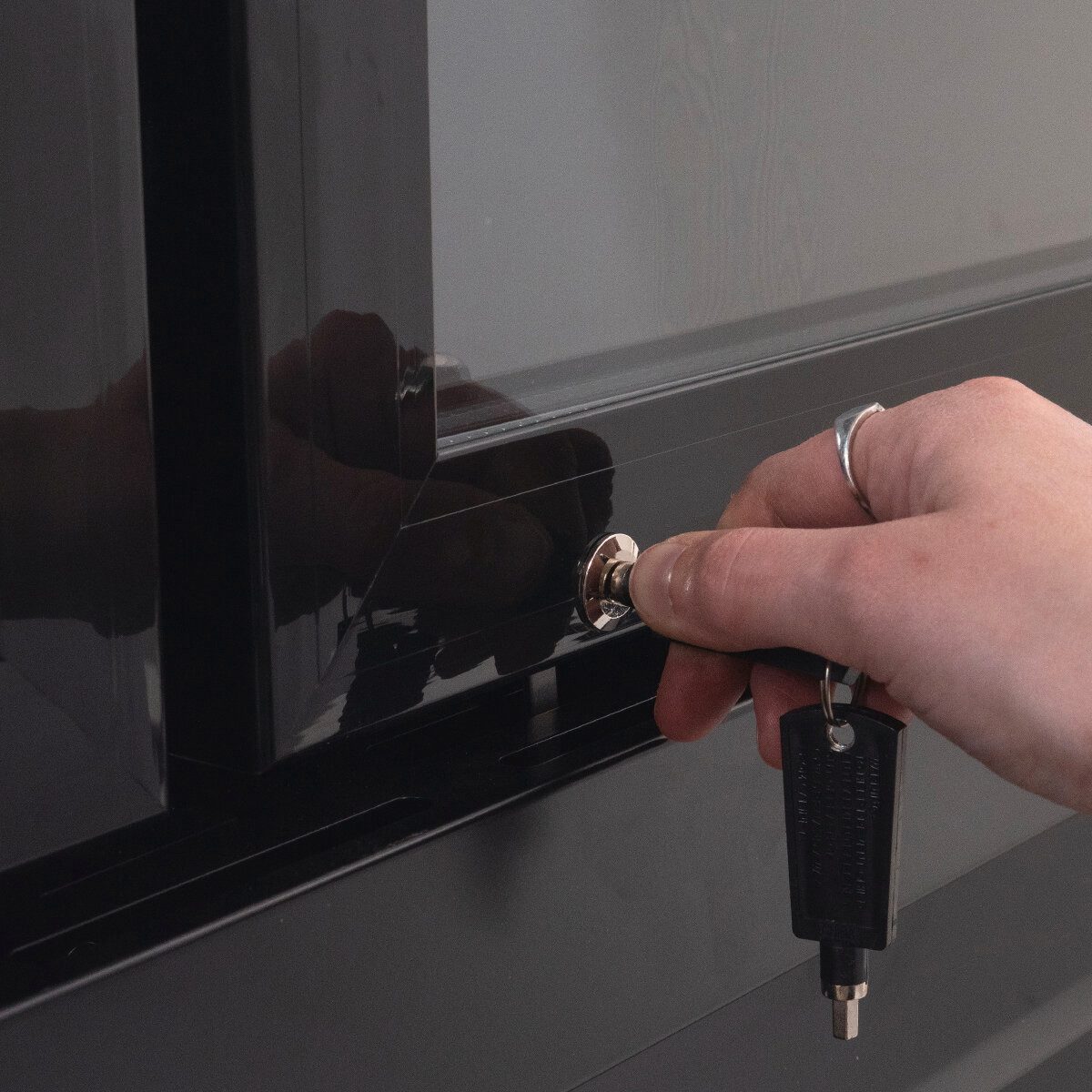 Getränkekühlschrank Getränkekühlschrank 1500 mit Klapptüren, schwarz, LED, Leucht