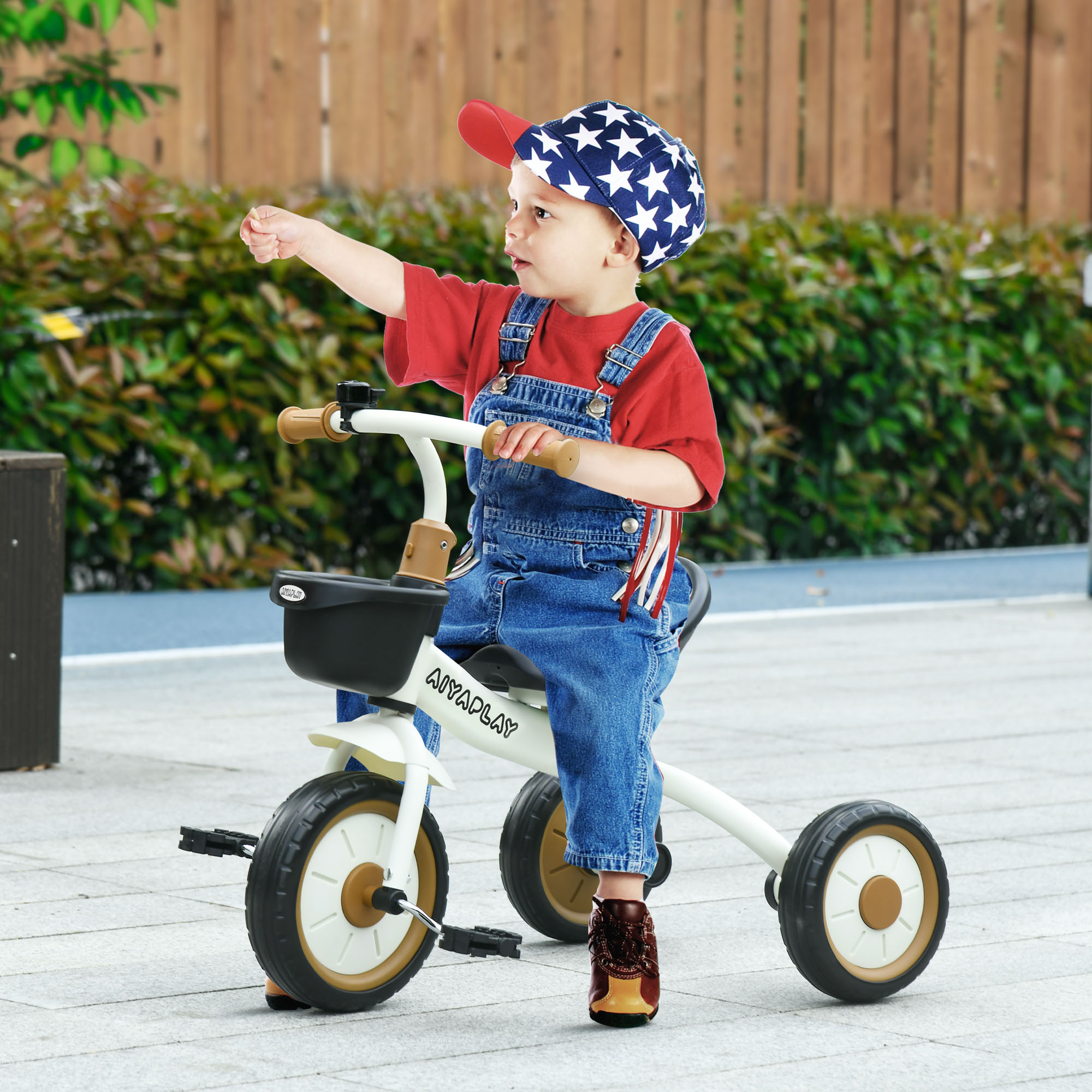 AIYAPLAY Dreirad für Kinder 2-5 Jahre, höhenverstellbarer Sitz, Klingel, Fahrradkorb, Metallrahmen, Weiß