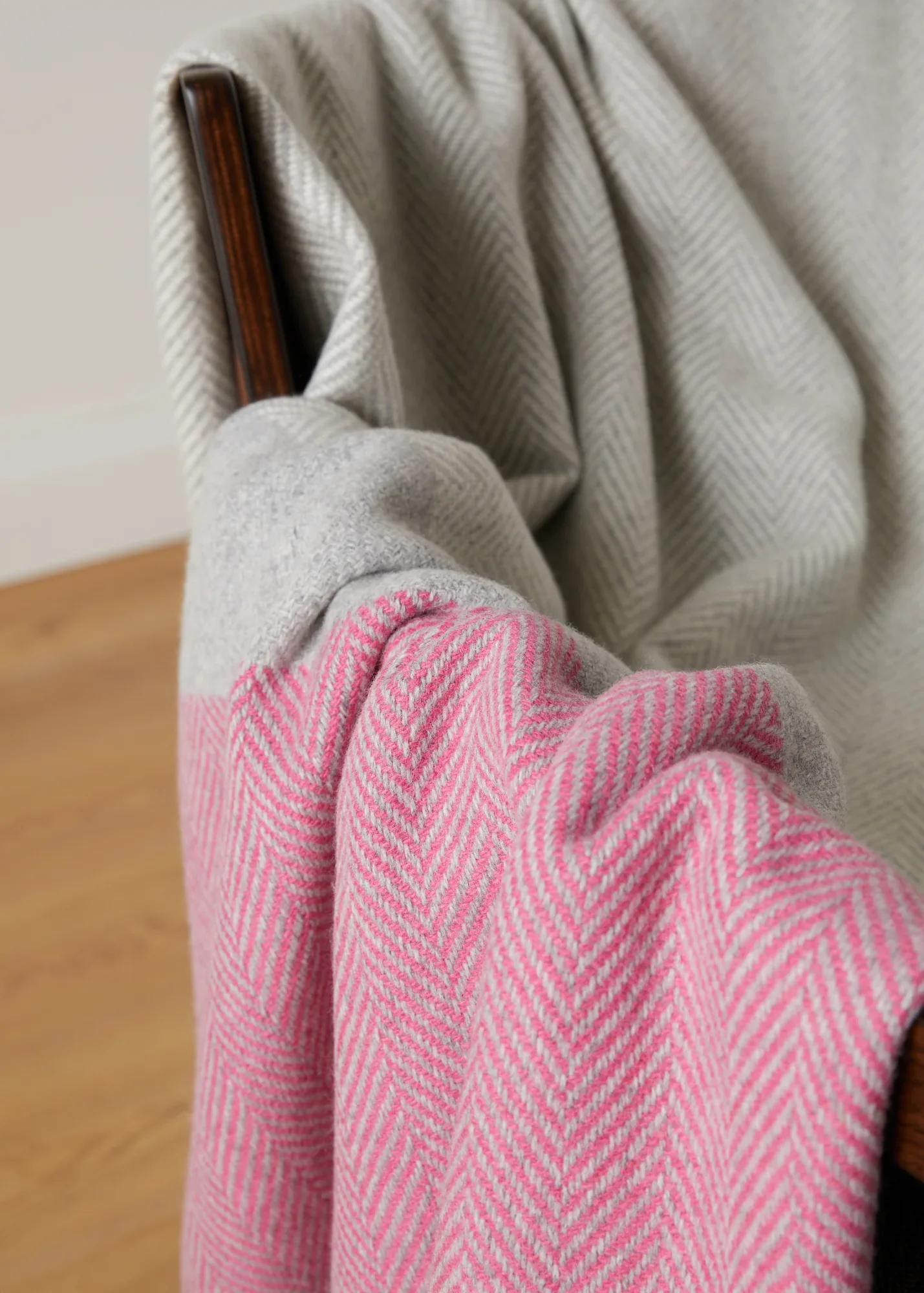 Foxford Lily Cashmere and Lambswool Throw