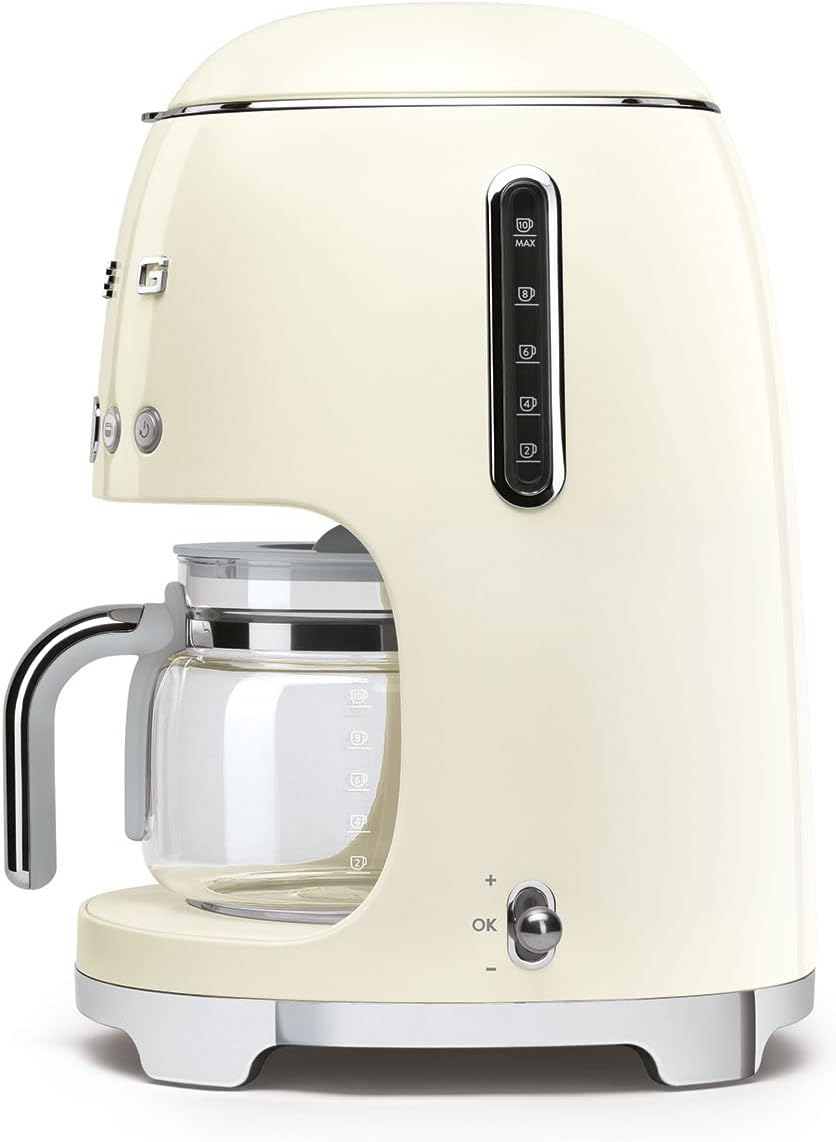 Smeg, Macchina da Caffè Filtro DCF02CREU, Funzione Aroma e Autostart, Caraffa in Vetro Fino a 12 Tazze, 2 Livelli di Intensità, Modalità Keep Warm, 1050W, Panna