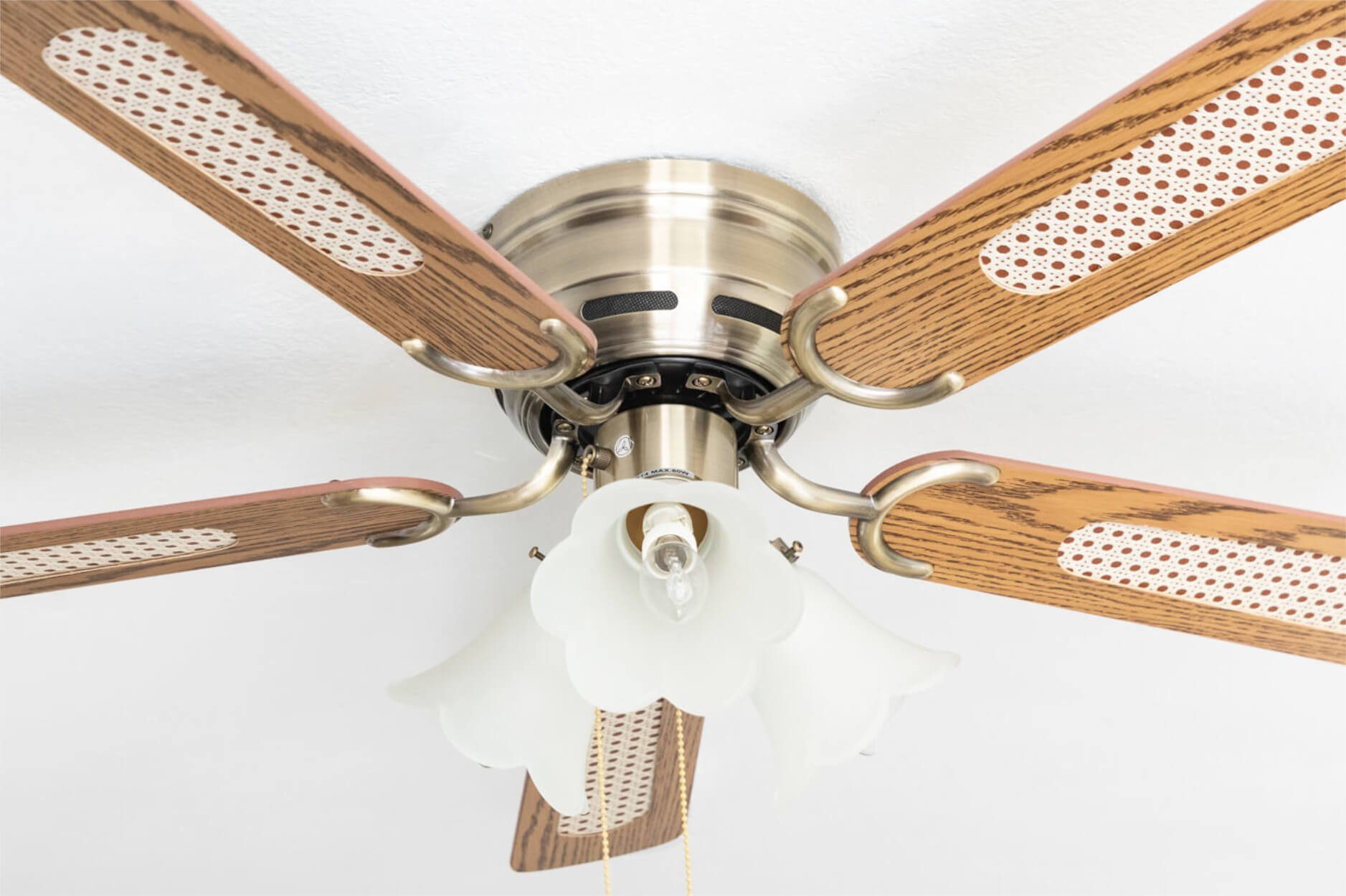 Deckenventilator Deckenventilator Kisa Deluxe MA Eiche / Walnuss mit Licht