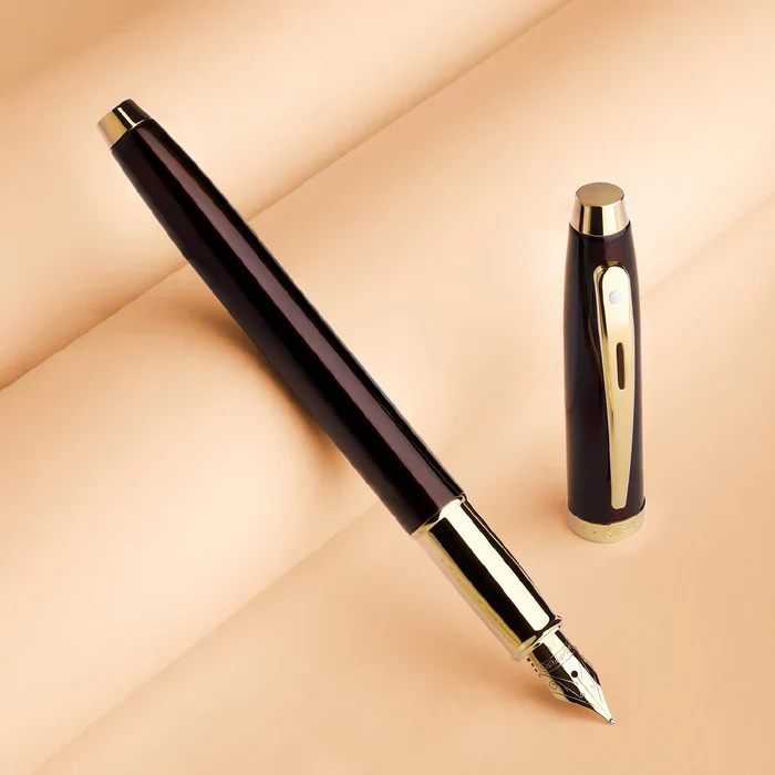 Sheaffer? 100 9370 Glossy Coffee Brown Fountain Pen With PVD Gold-Tone Trim