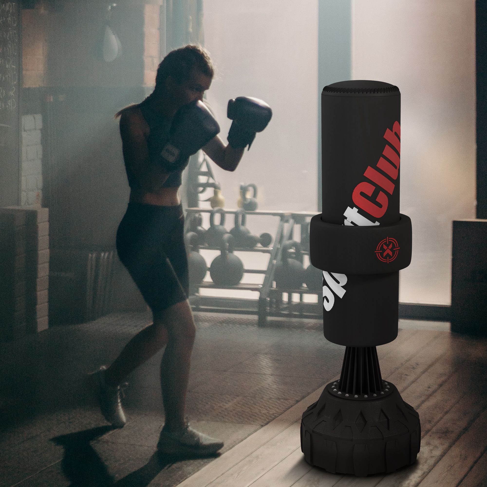 SPORTNOW Vrijstaande Bokszak, Verstelbaar Stootkussen, Vulbare Basis tot 50 kg, 58 x 58 x 175 cm, Zwart