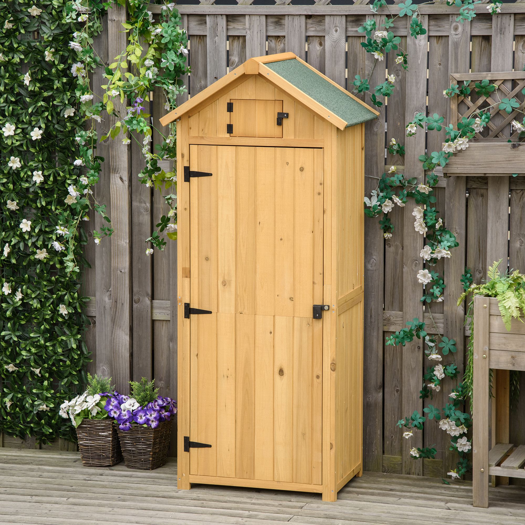 Outsunny Gartenschrank Gartenhaus Gerätehaus Geräteschuppen mit Fachböden Asphaltdach Fenster Holz Gelb+Grün 77 x 54,2 x 179 cm