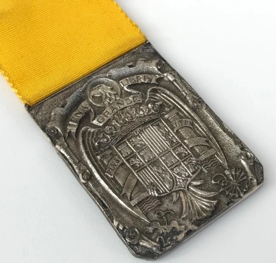 Medal for auxiliary ladies of Military Health.