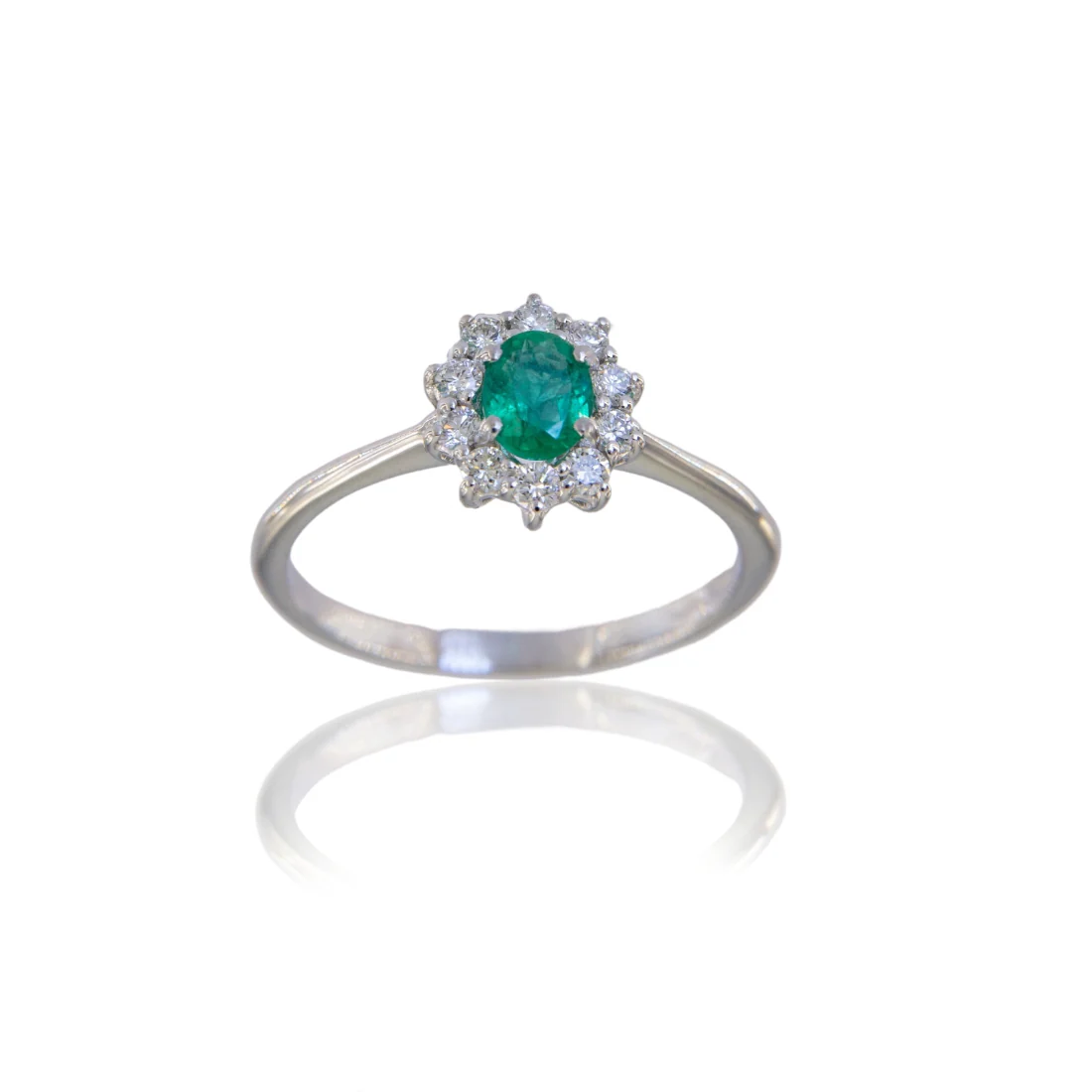 Anello smeraldo naturale ovale ct 0,40 contorno diamanti ct 0,25