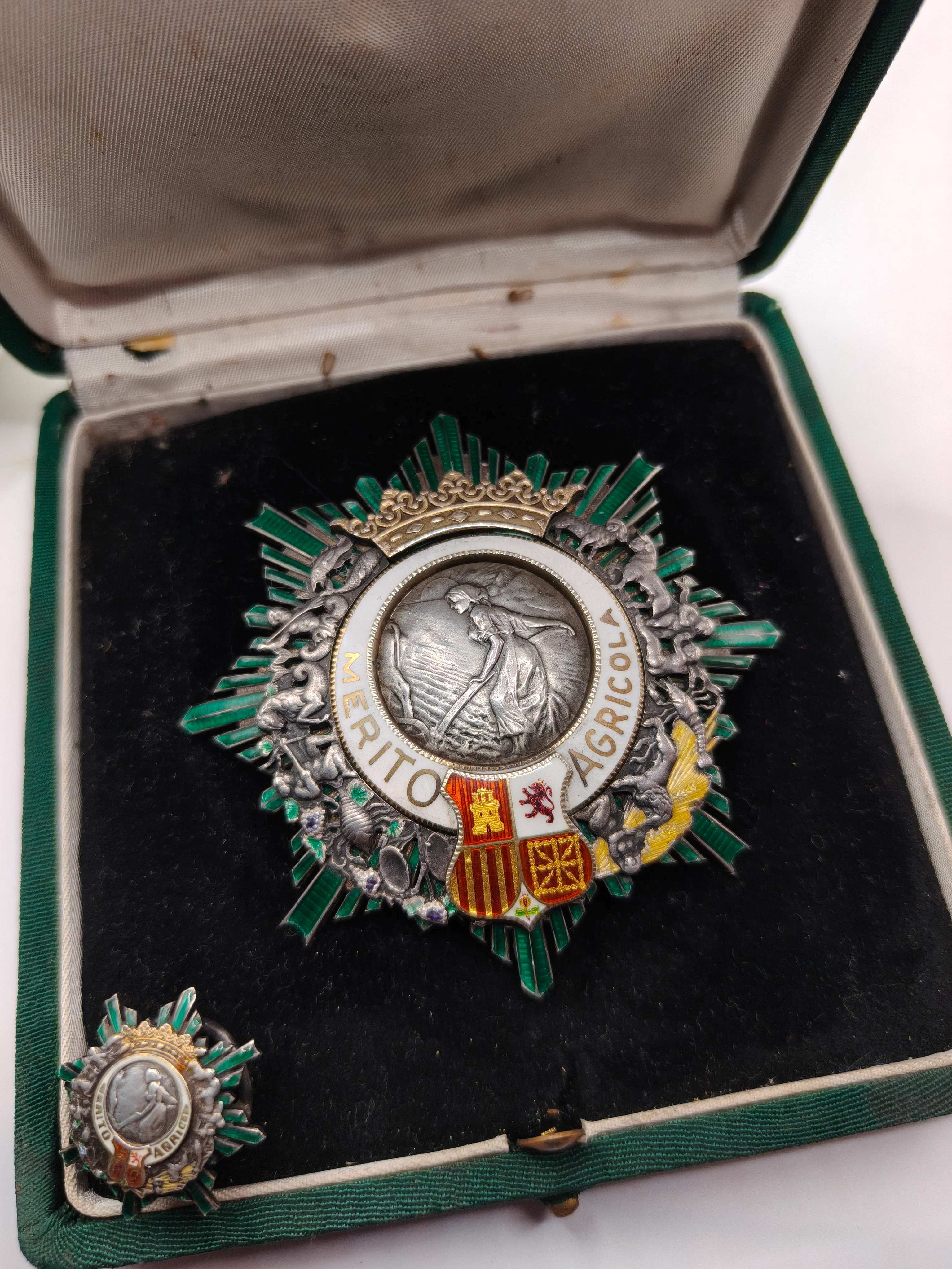 Grand Cross Agricultural Merit order. Spain, Franco's period.