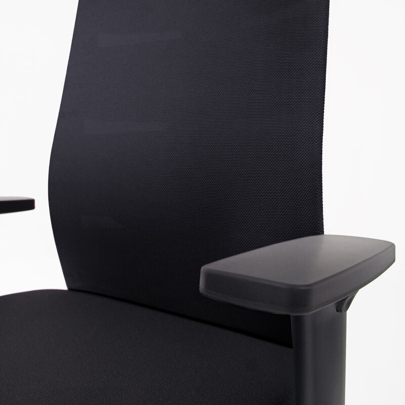Sedia da ufficio ergonomica con schienale a rete Agilis Matrix MT13 | Colore Nero