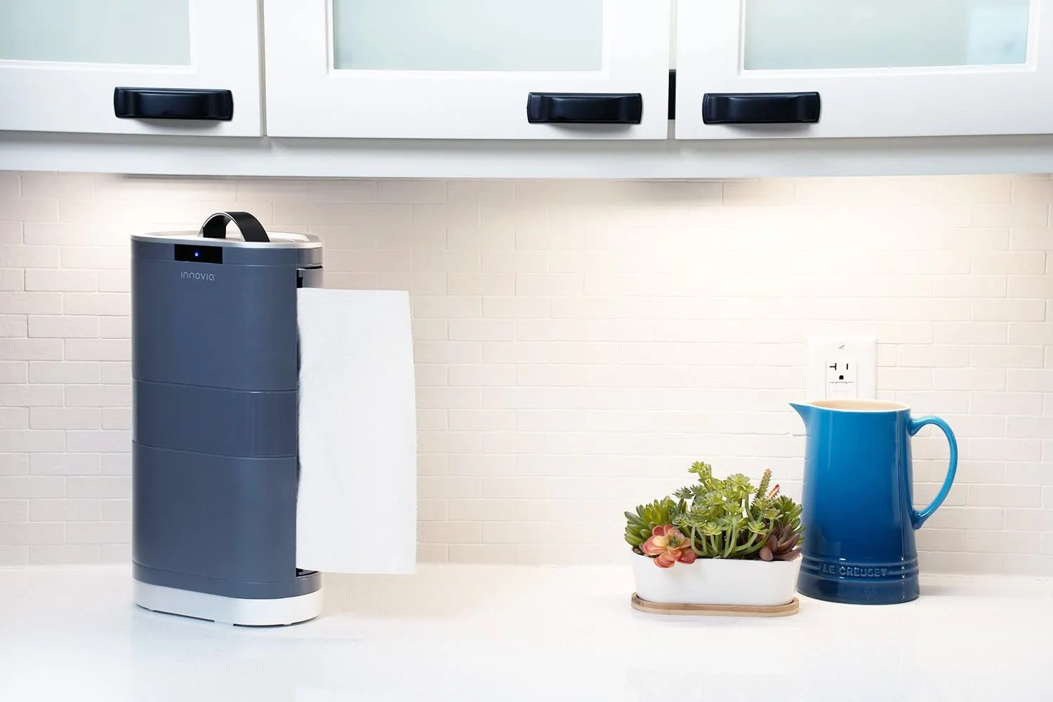 Innovia Countertop Touchless Paper Towel Dispenser in White