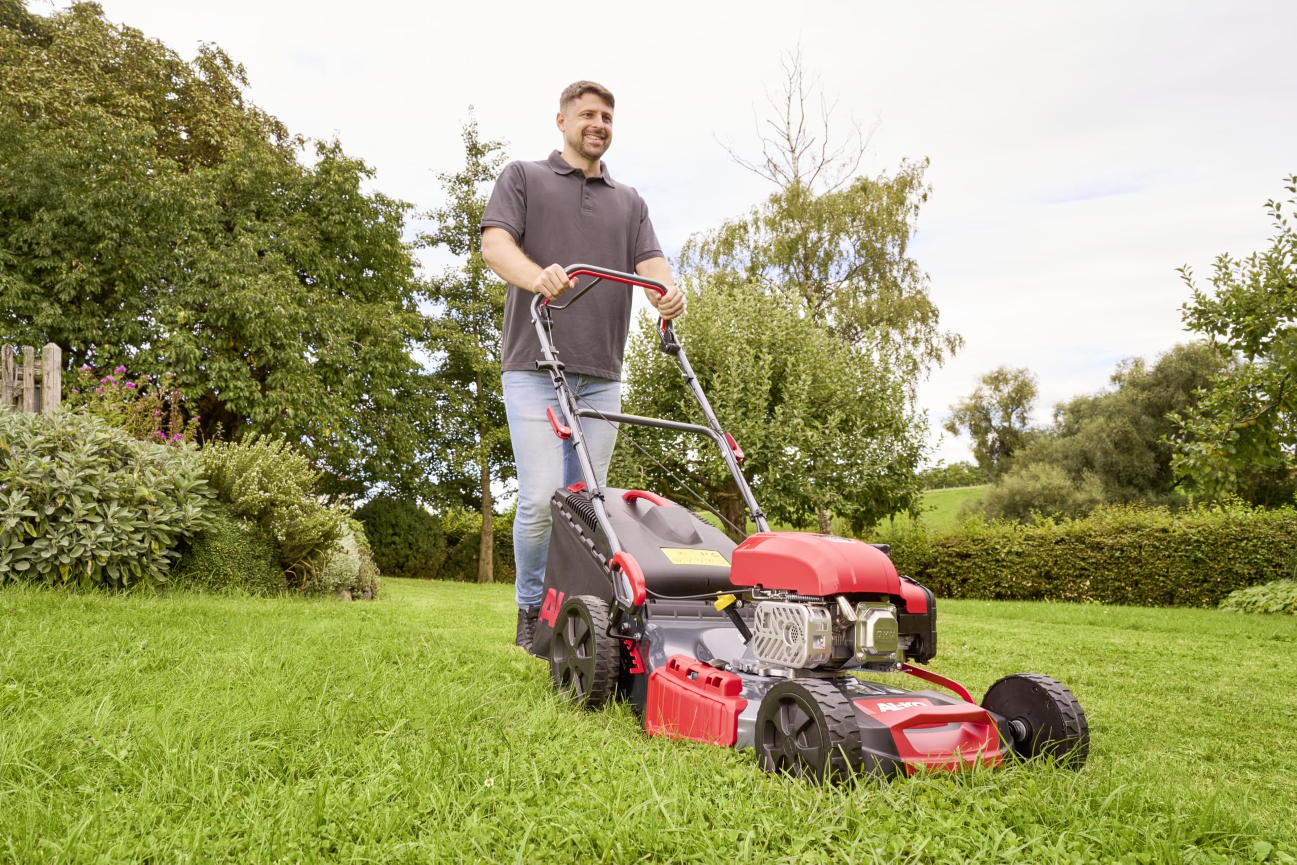 Benzin-Rasenmäher Easy 5.16 SP-D 51 cm 2,6 kW 1-Gang Radantrieb 4INONE Funktion 25–75 mm Schnitthöhe 65 l Fangbox bis 1800 m²