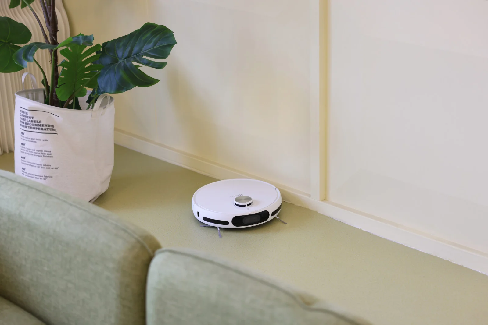 Ezviz RS20 PRO Robot Aspirapolvere Lavapavimenti Wi-Fi 7200Pa Bianco