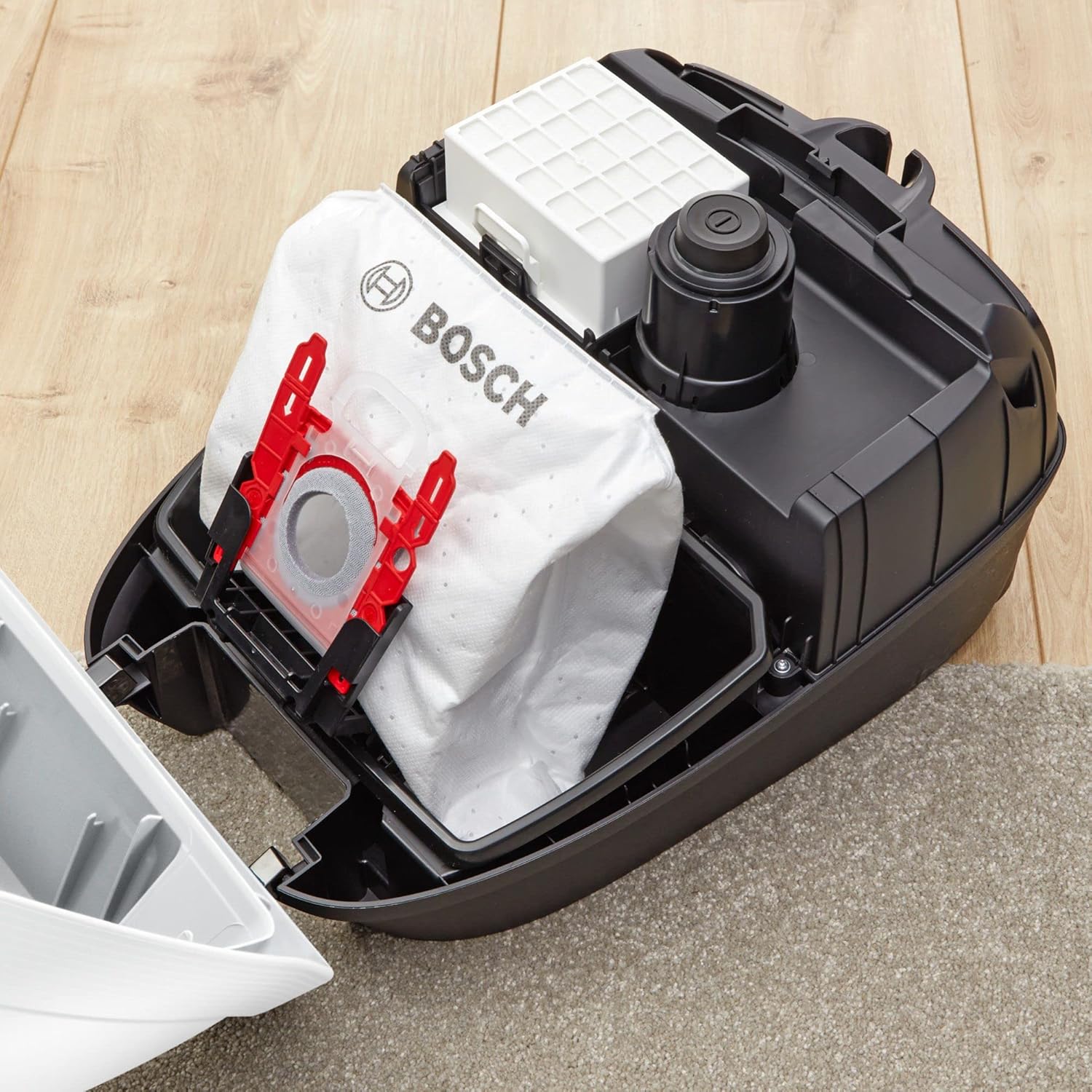 Bosch Elettrodomestici BGB6SIL1, Aspirapolvere, Bianco, 700 W, 4 Litri, 66 decibeles
