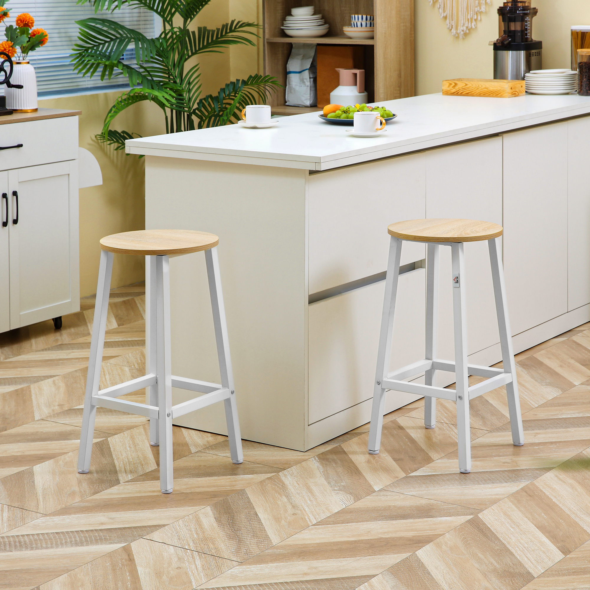 HOMCOM Set mit 2 modernen Barhockern Höhe 65 cm mit Fußstütze - Weiß und Holzoptik