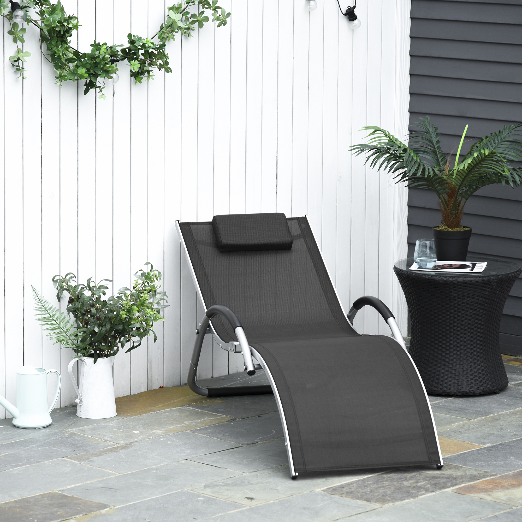 Outsunny Gartenliegen mit Kissen Sonnenliege Relaxliege ergonomisch Aluminium Texteline Schwarz 160 x 60 x 65 cm