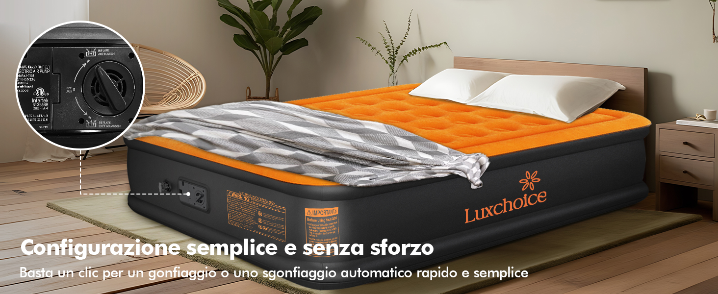 Materasso a strati arancioni e grigi. Le caratteristiche includono la regolazione della temperatura e la configurazione semplice. Impianto e orologio digitale visibili sullo sfondo.