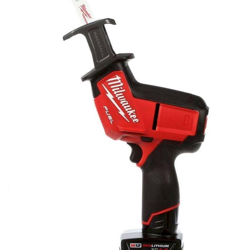 2520 21XC &ndash; M12 Hackzall Reciprocating Saw Kit