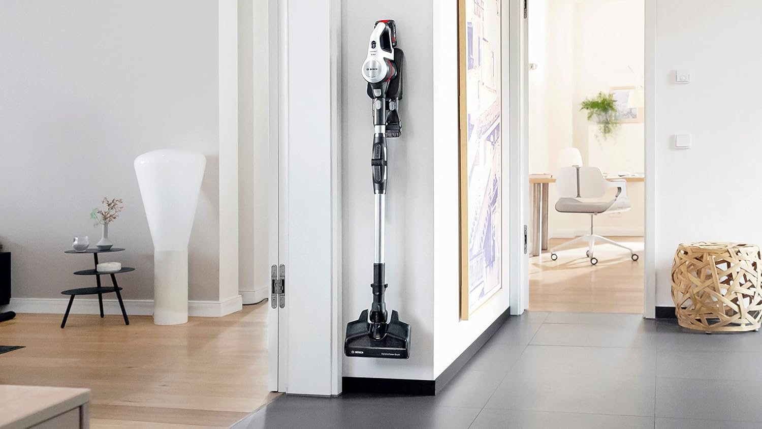 Bosch Staubsauger Unlimited 7, Akku 3,0 Ah, Flexibles Schlauch, geringes Gewicht, Zubehör, LED-Beleuchtung, weiß, BBS711W, 0.3 liters, 82 Dezibel