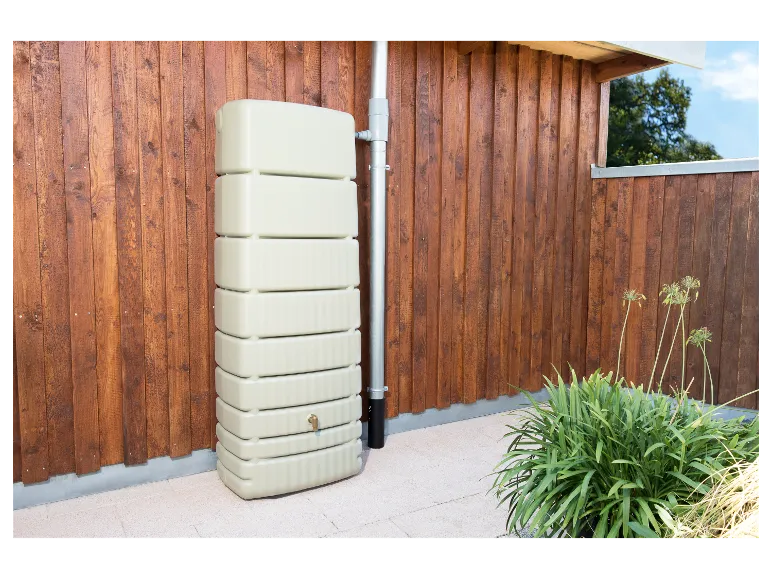 4rain Regentonne »SLIM«, 650 Liter Volumen, inklusive Auslaufhahn und Windsicherung