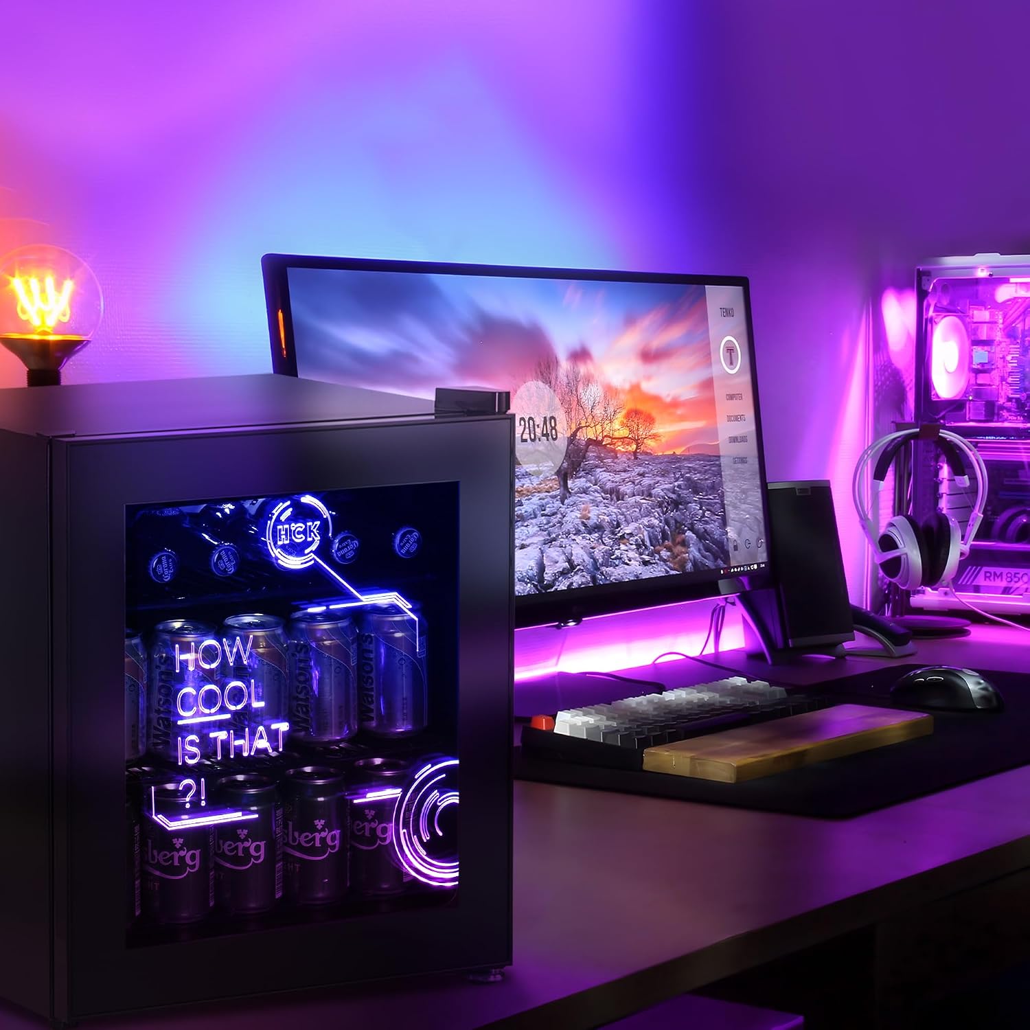 HCK 48L Mini Kühlschrank mit Glastür Leise 39dB, Cyberpunk Getränkekühlschrank mit Fernsteuerbaren RGB LED Lichtern, Flaschenkühlschrank, Mini Fridge 0-15°C für Gaming Deko, Minibar, Schwarz