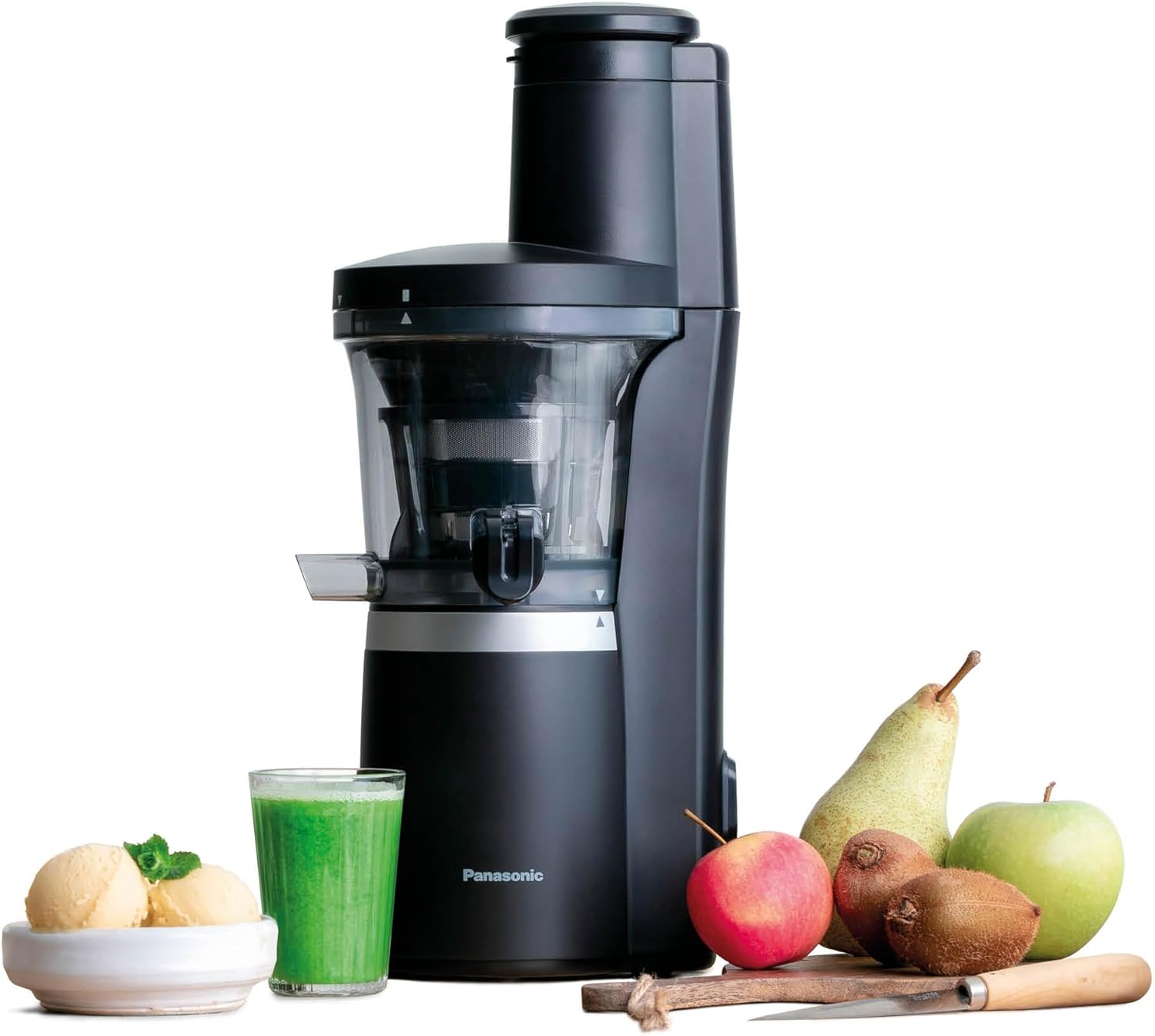Panasonic Slow Juicer MJ-L700KXE, Estrattore Elettrico, Spremitura di Frutta e Verdura Intera, Apertura 75mm, Design Elegante e Sottile, Sicuro e Pratico, Nero