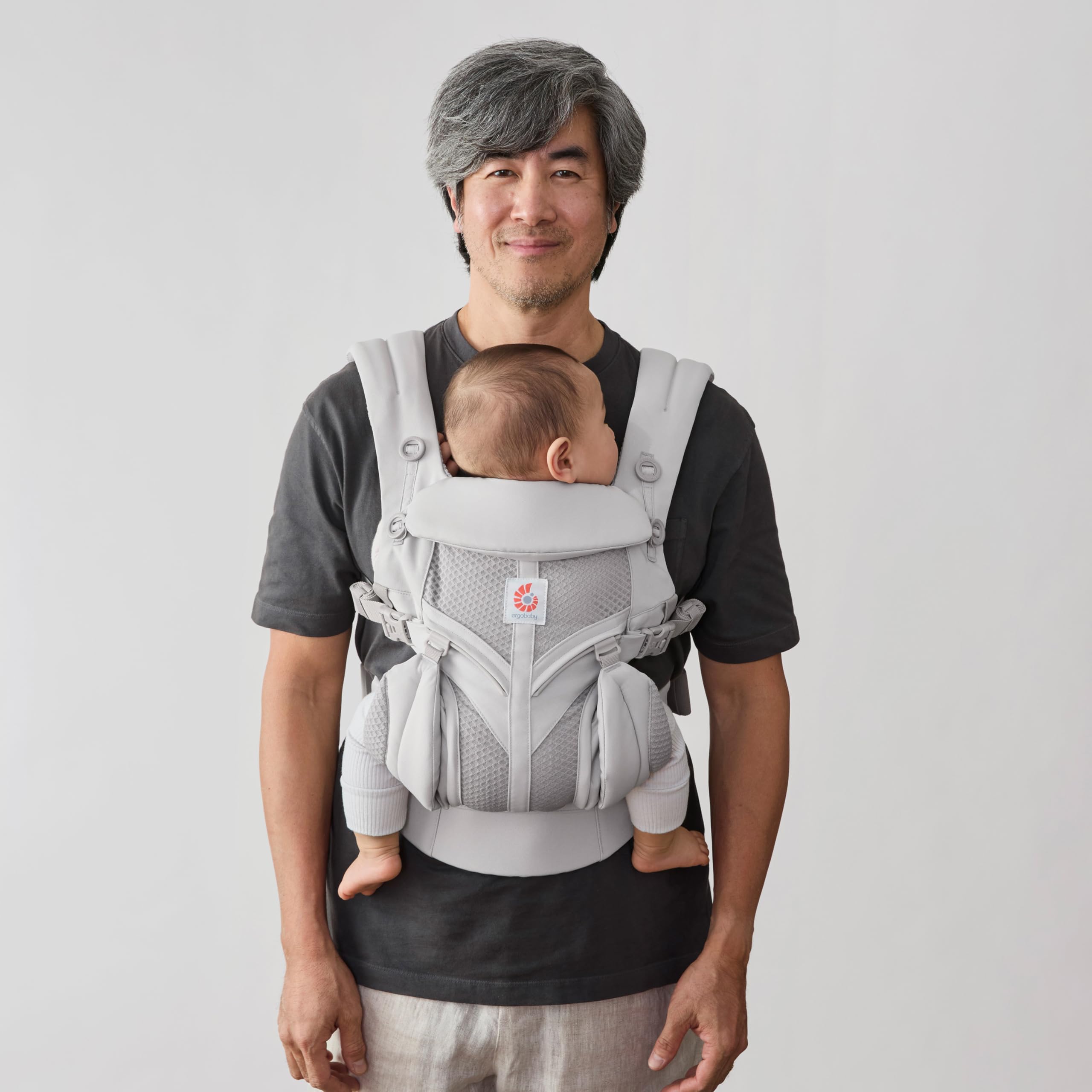 Ergobaby Omni Classic Babytrage für Neugeborene und Kleinkinder 0 bis 48 Monate ergonomische Trageweise