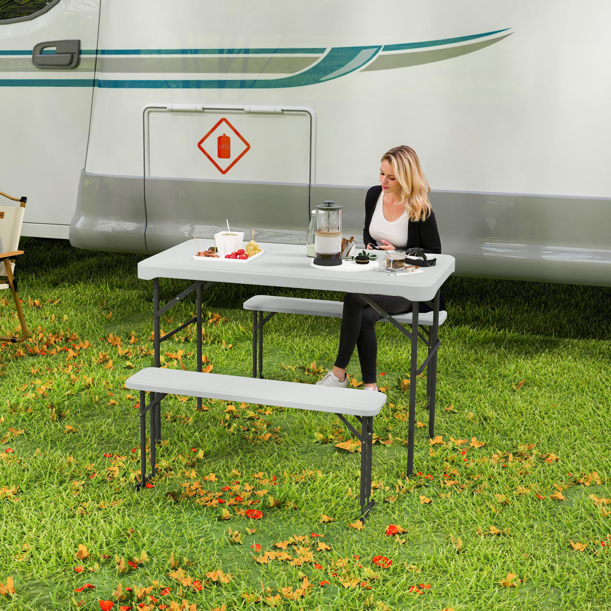 Outsunny Campingtisch- und Stuhlset 113 cm mit Transportgriffen, klappbarer Tisch und Bank in Hellgrau