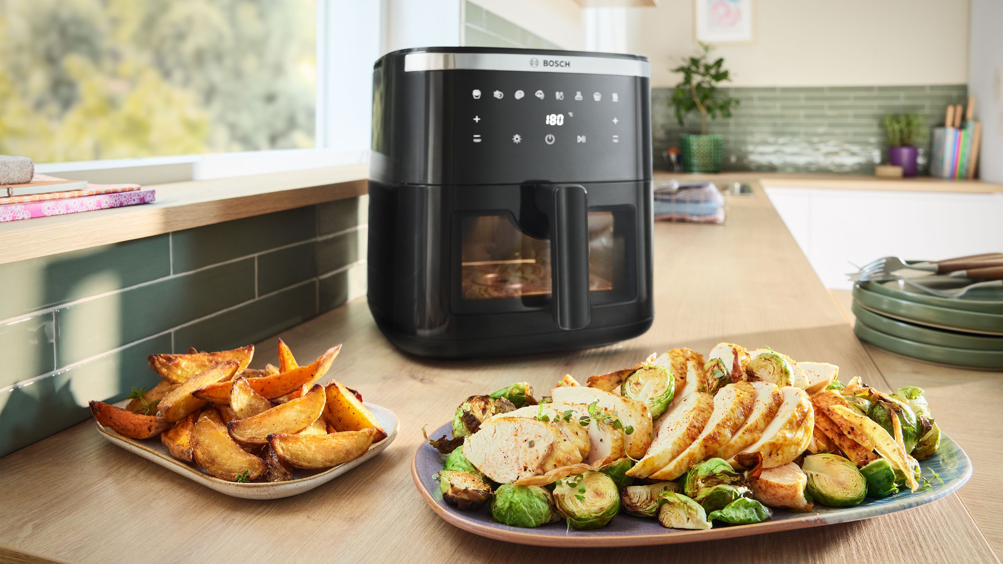 Heißluftfritteuse XXL Air Fryer Serie 6, MAF671B0, 7,1l, Fenster, 7 Programme, schwarz