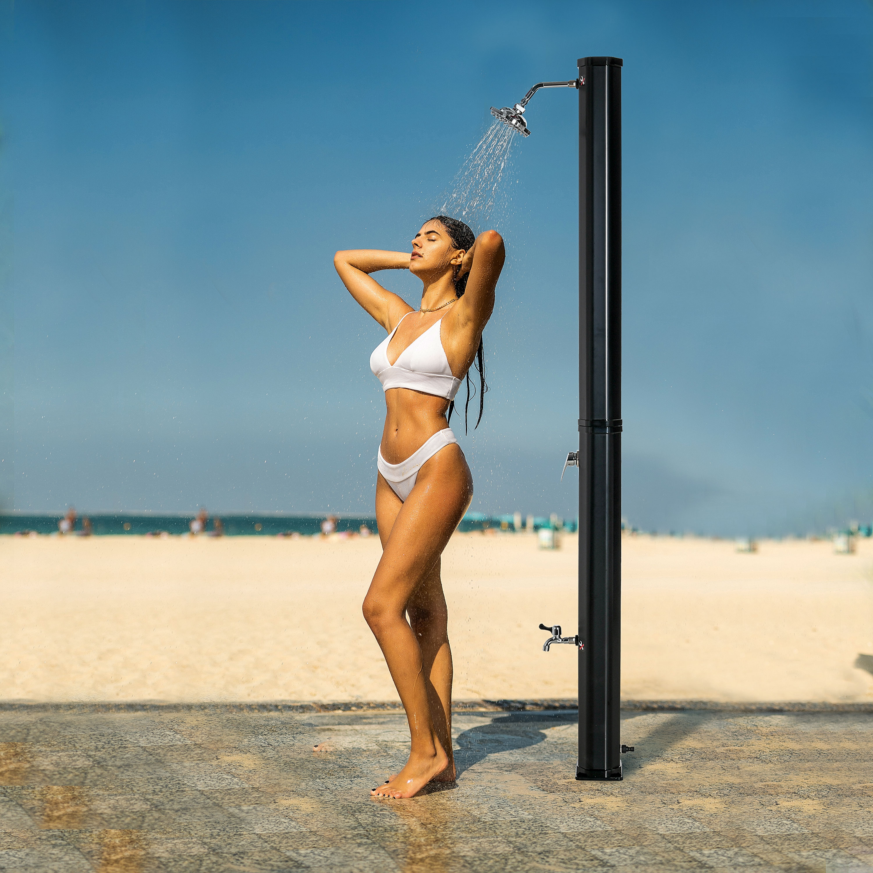 Outsunny Solardusche im Freien 35L Gartendusche Solar Strand Pool mit Duschkopf und Wasserhahn integriertes Thermometer kaltes und warmes Wasser max. 55°C PVC ABS dim. 17,5L x 14,5B x 216H cm Schwarz