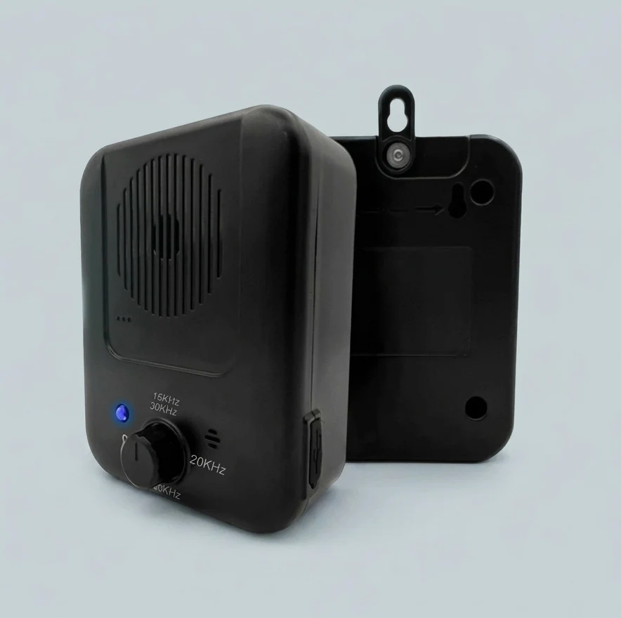 Ultrasonic Bark Control Device �C 3 Range Settings & USB Rechargeable