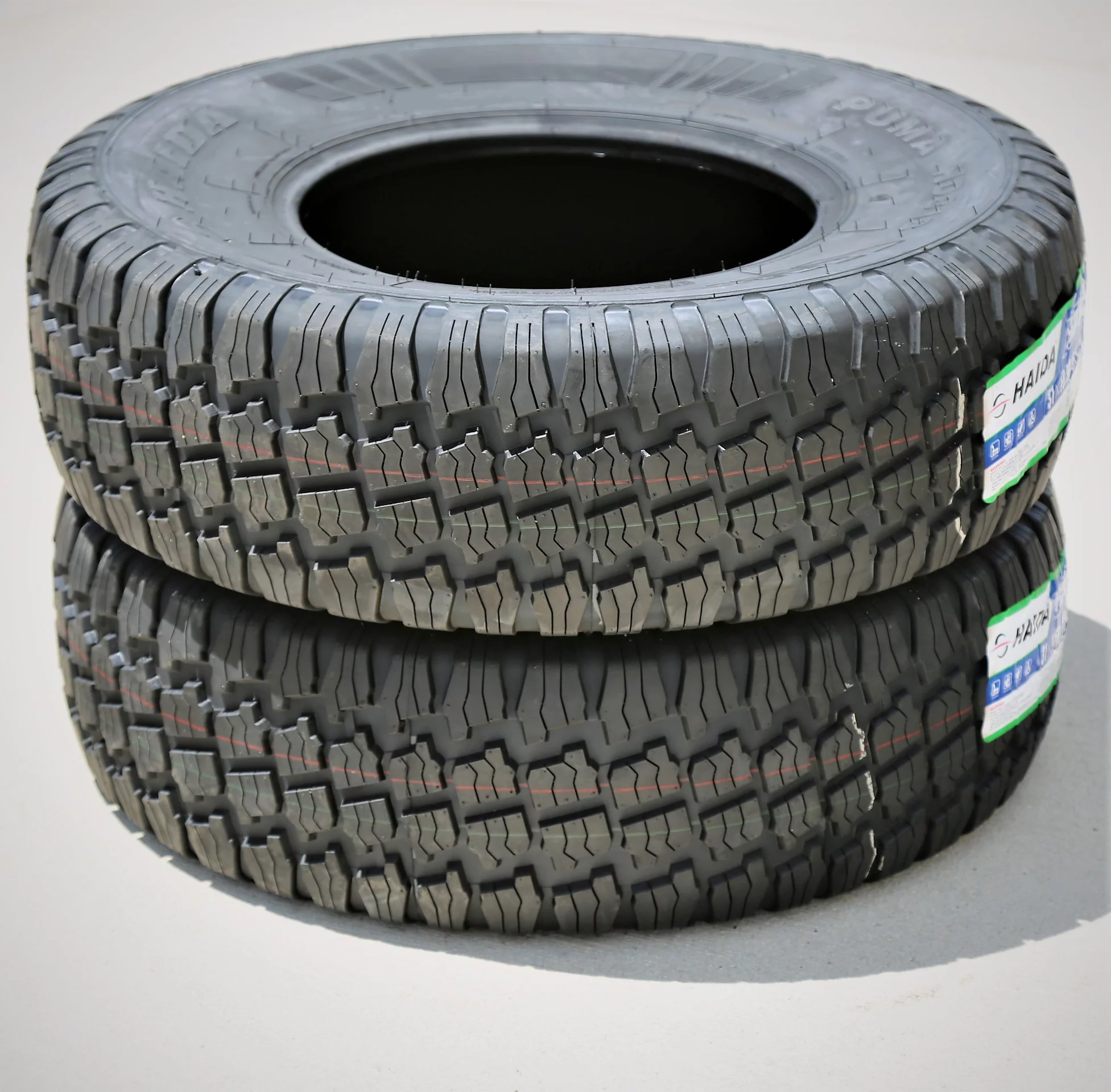 Juego de 2 neumáticos todoterreno Haida Puma HD818 LT 235/75R15 104/101S 6 capas, índice de carga C, perfil M/T barro