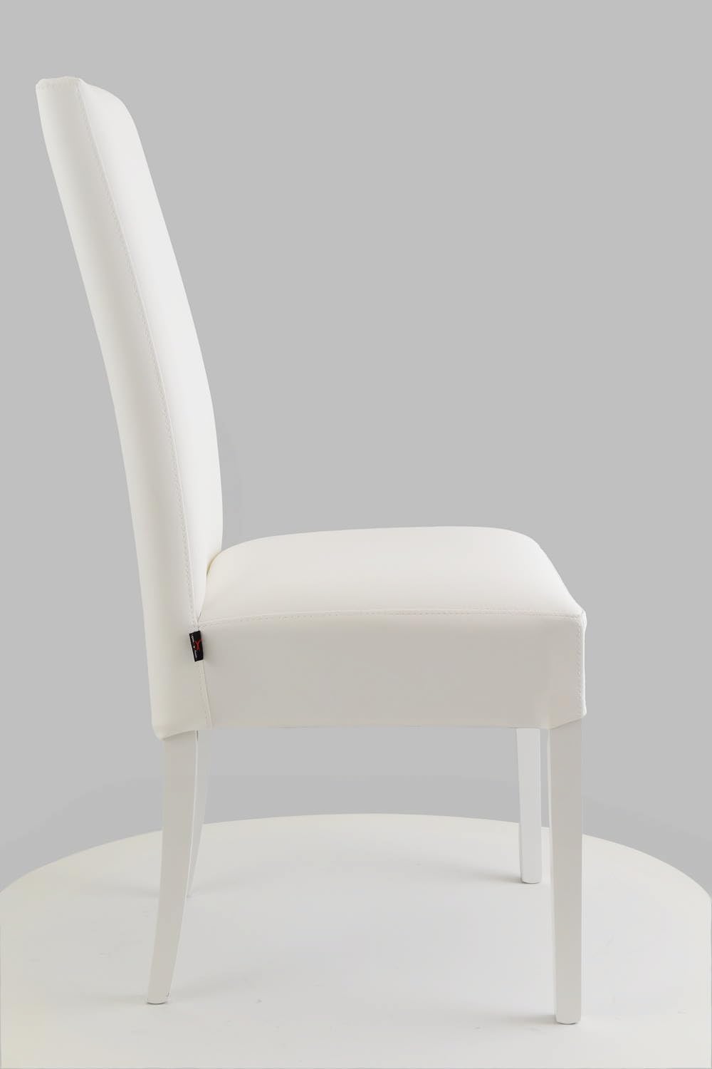 t m c s Tommychairs - Set 4 sedie imbottite modello Luisa per cucina e sala da pranzo, robusta struttura in legno di faggio bianco, seduta e schienale rivestiti in pelle artificiale bianco
