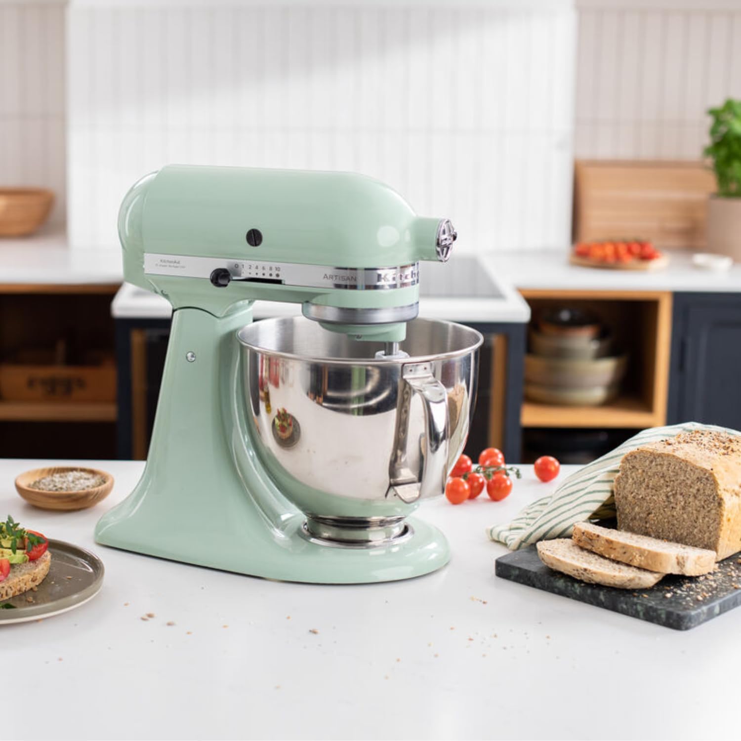 KitchenAid Küchenmaschine I Artisan I Kippbarem Food Processor I Teigknetmaschine mit 5 Zubehör | 2 Schüsseln aus Edelstahl | 4.8 L | Schwarz