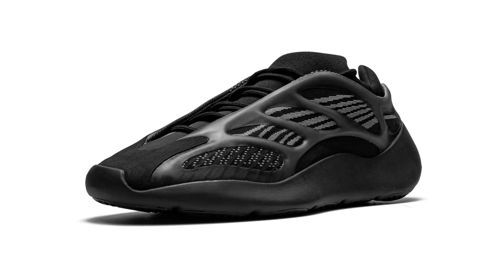 YEEZY 700 V3 