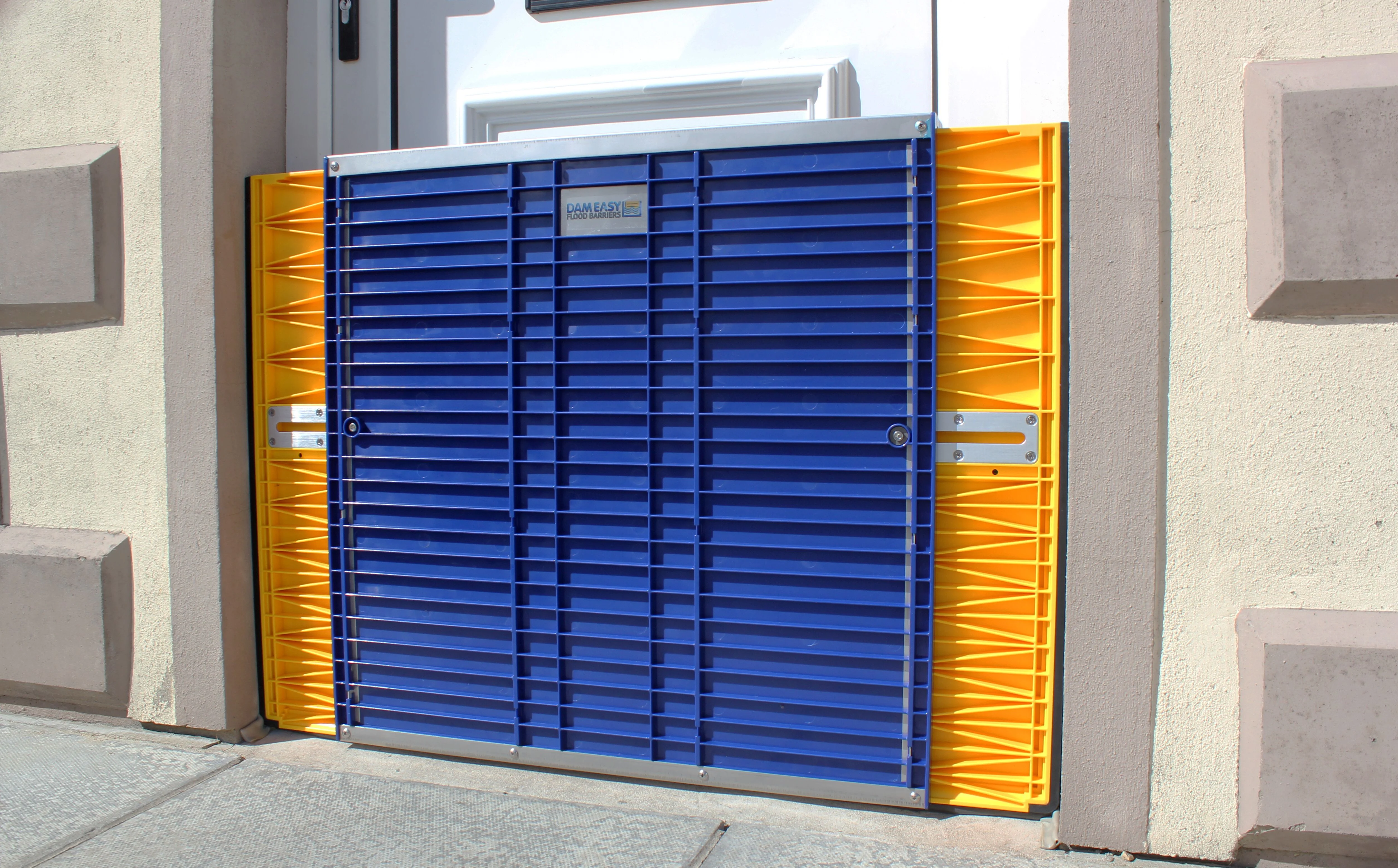 Dam Easy Flood Barrier 30 in. H X 30 in. W X 2.75 in. L Flood Barrier 1 pk
