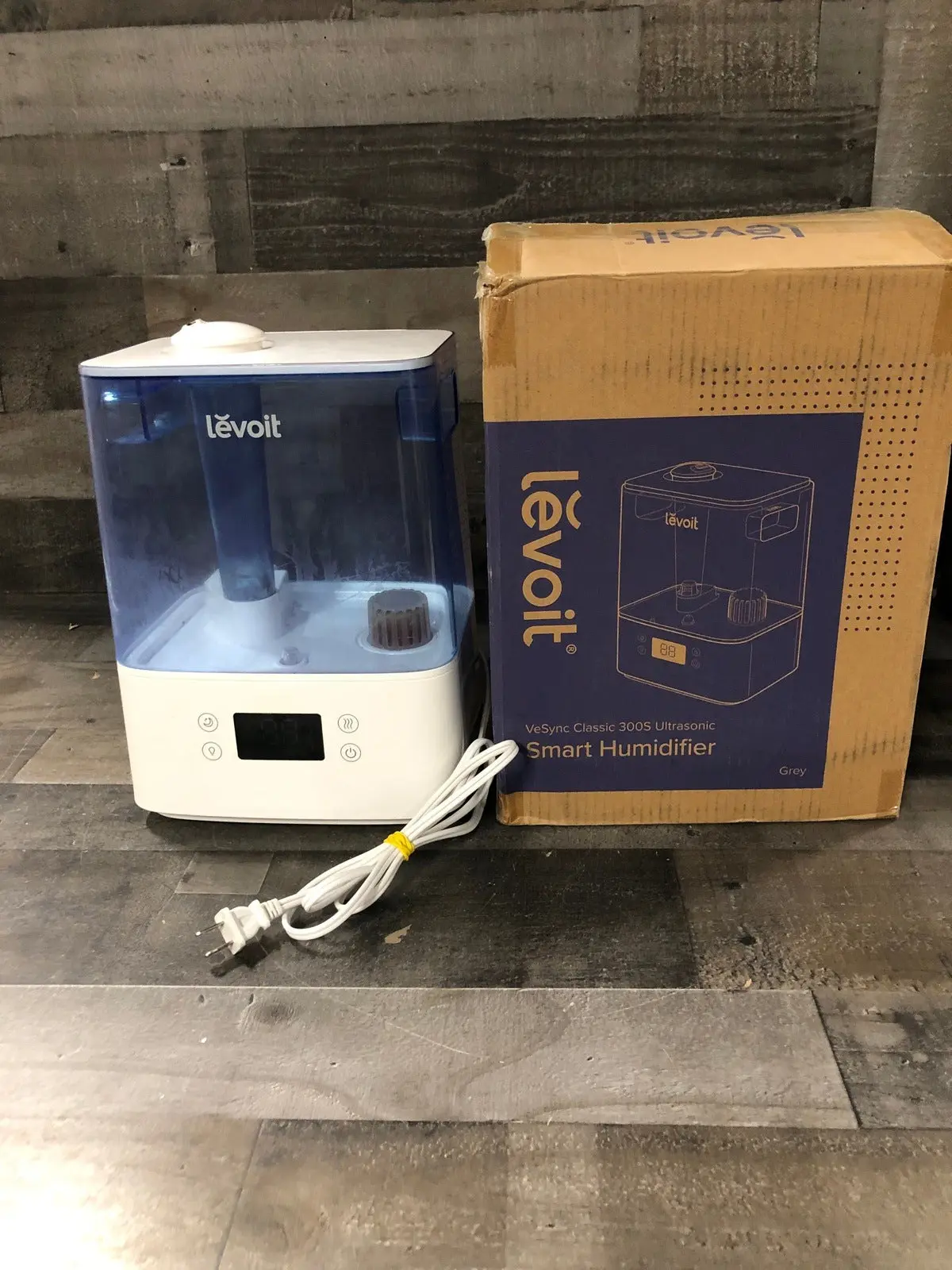 LEVOIT Classic300S Smart Ultrasonic Humidifier, 6L, App & Voice Control, Essential Oil Diffuser, Quiet Mode, Night Light