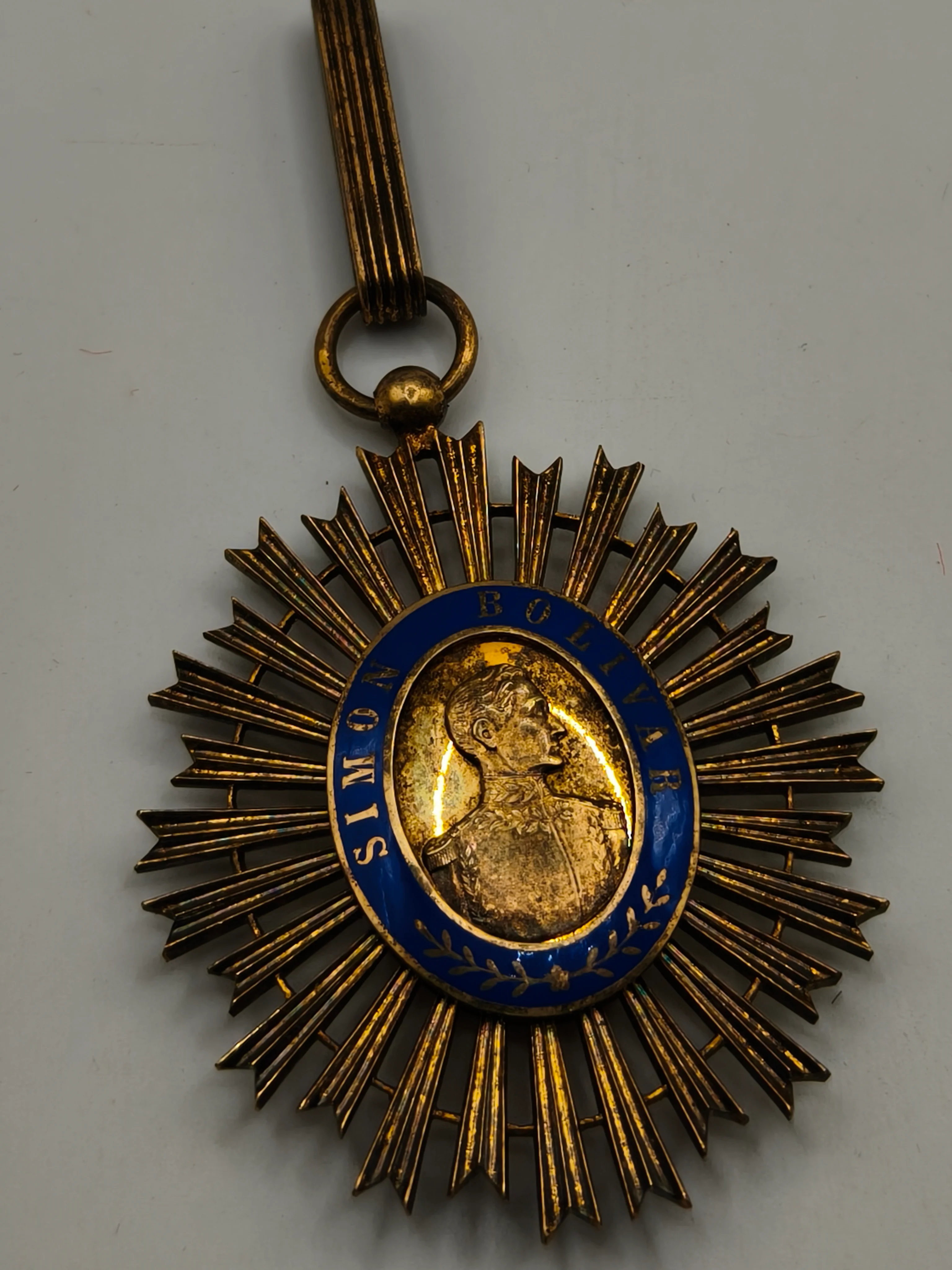 Medalla Orden de Bolivar. Colombia.