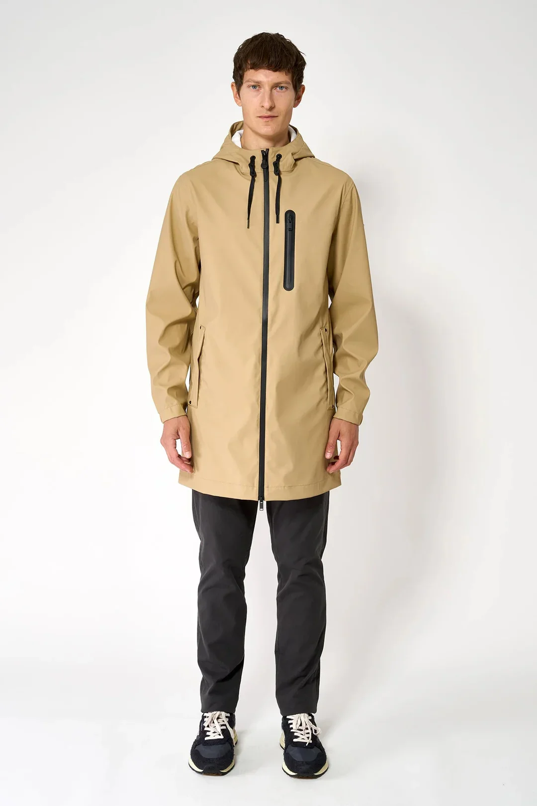 Tanta Totiri Raincoat