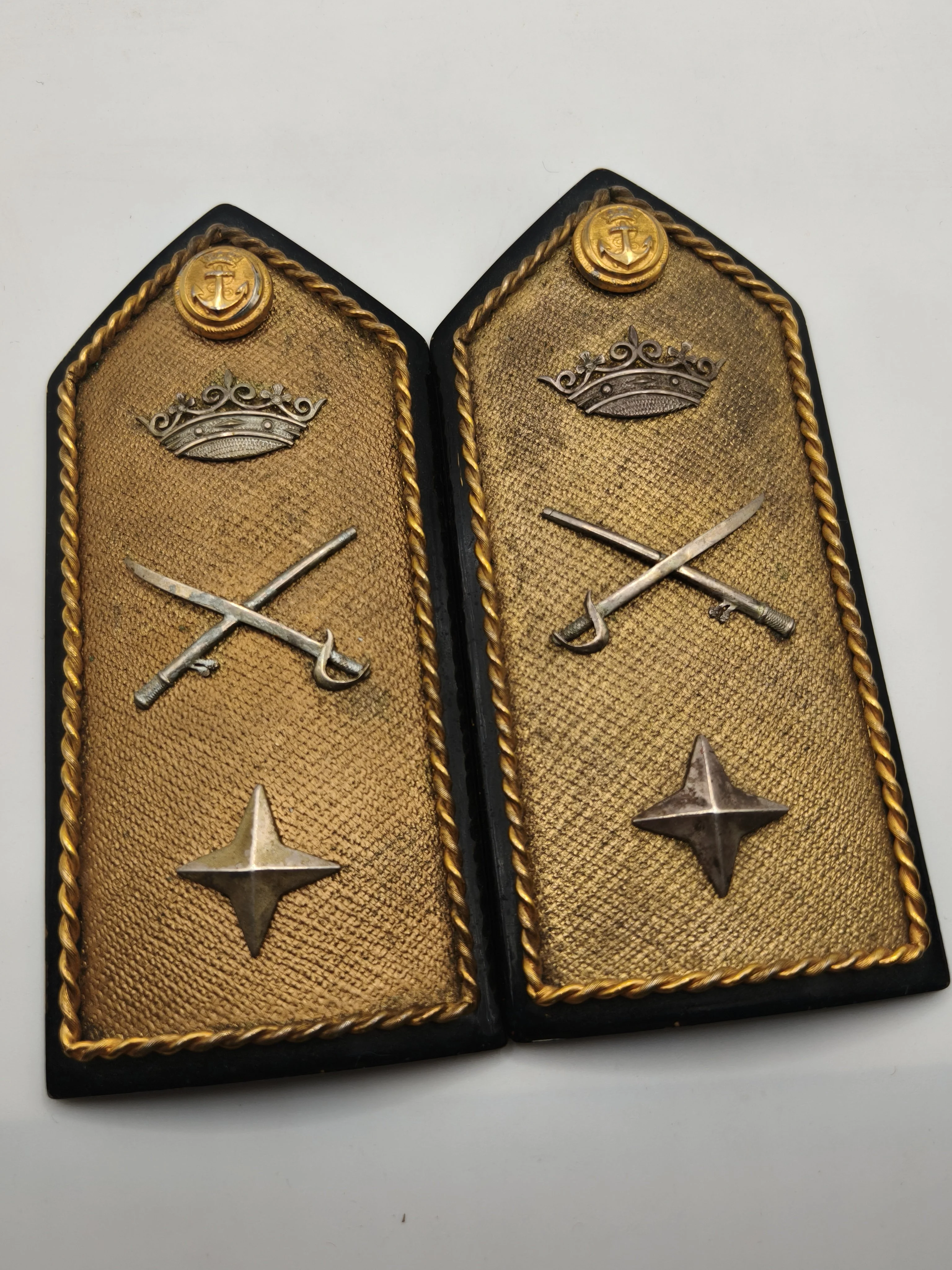 Vice Admiral Epaulettes. Franco's period Spain.