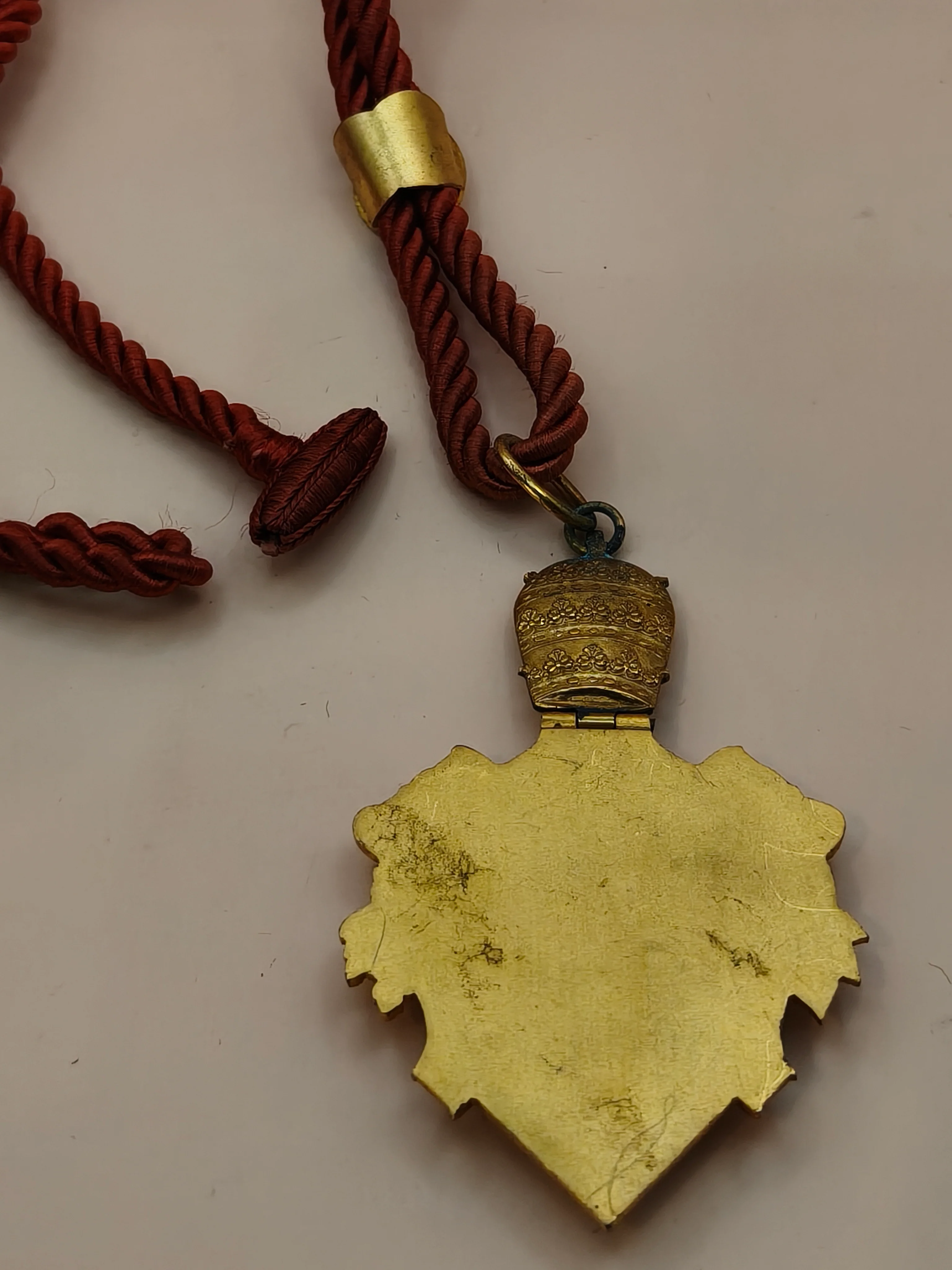 Medalla arzobispado de Madrid.